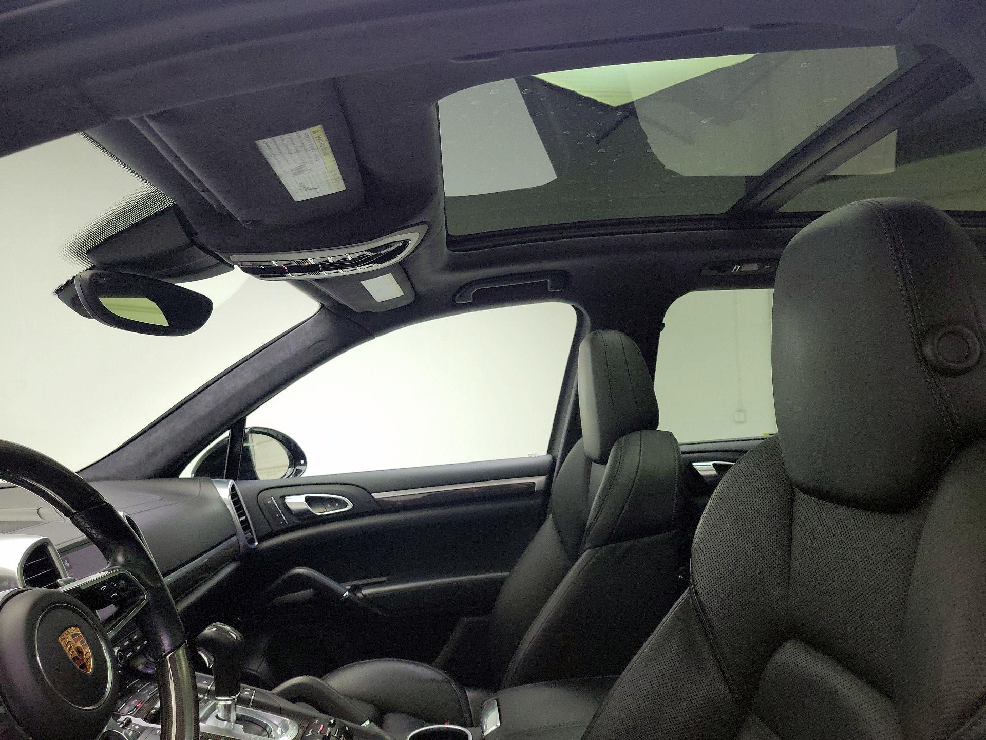 Thumbnail: 2017 Porsche Cayenne - 19