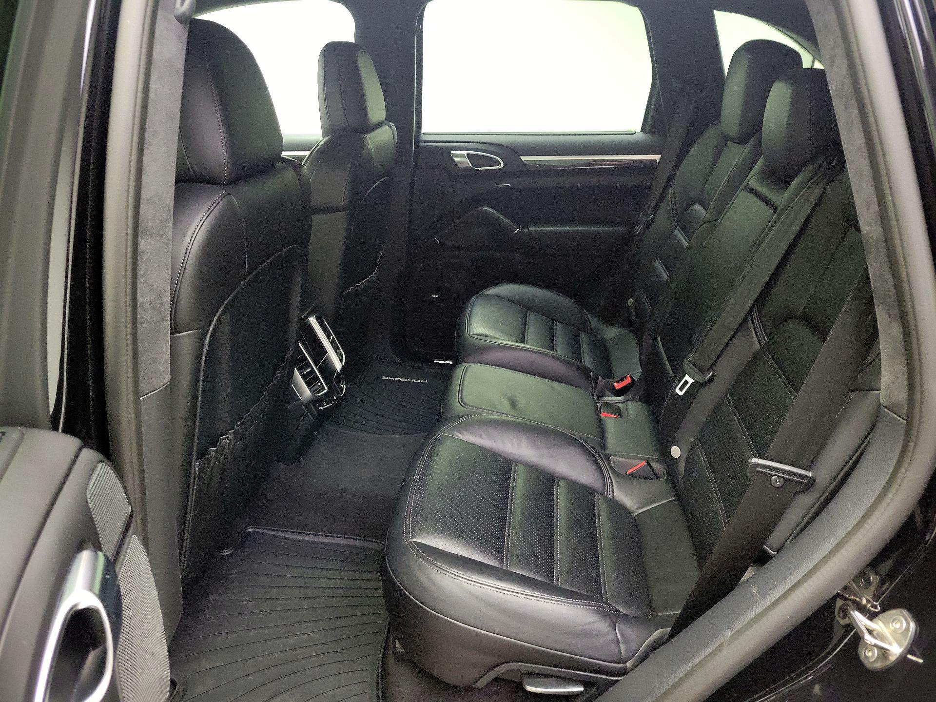 Thumbnail: 2017 Porsche Cayenne - 20