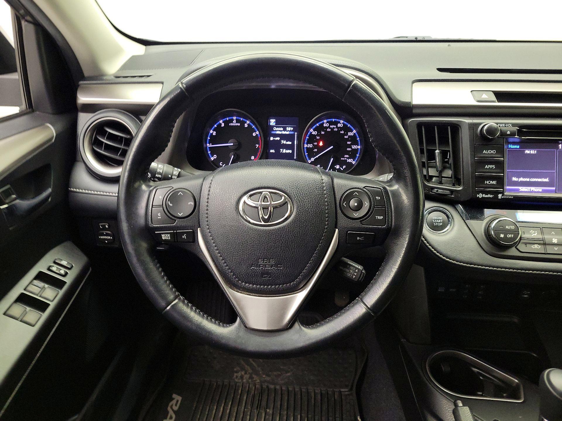 Thumbnail: 2018 Toyota RAV4 - 10