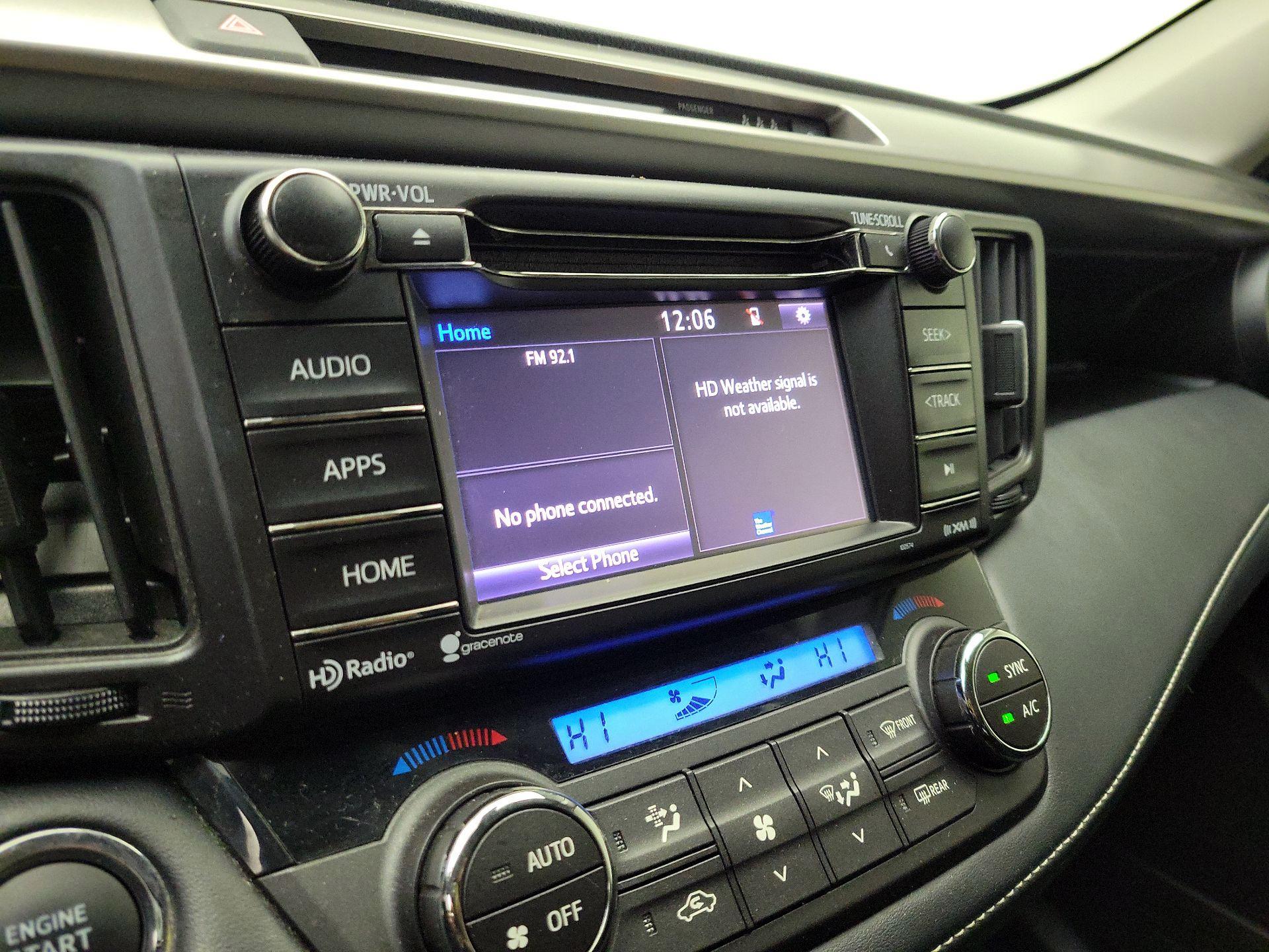 Thumbnail: 2018 Toyota RAV4 - 15