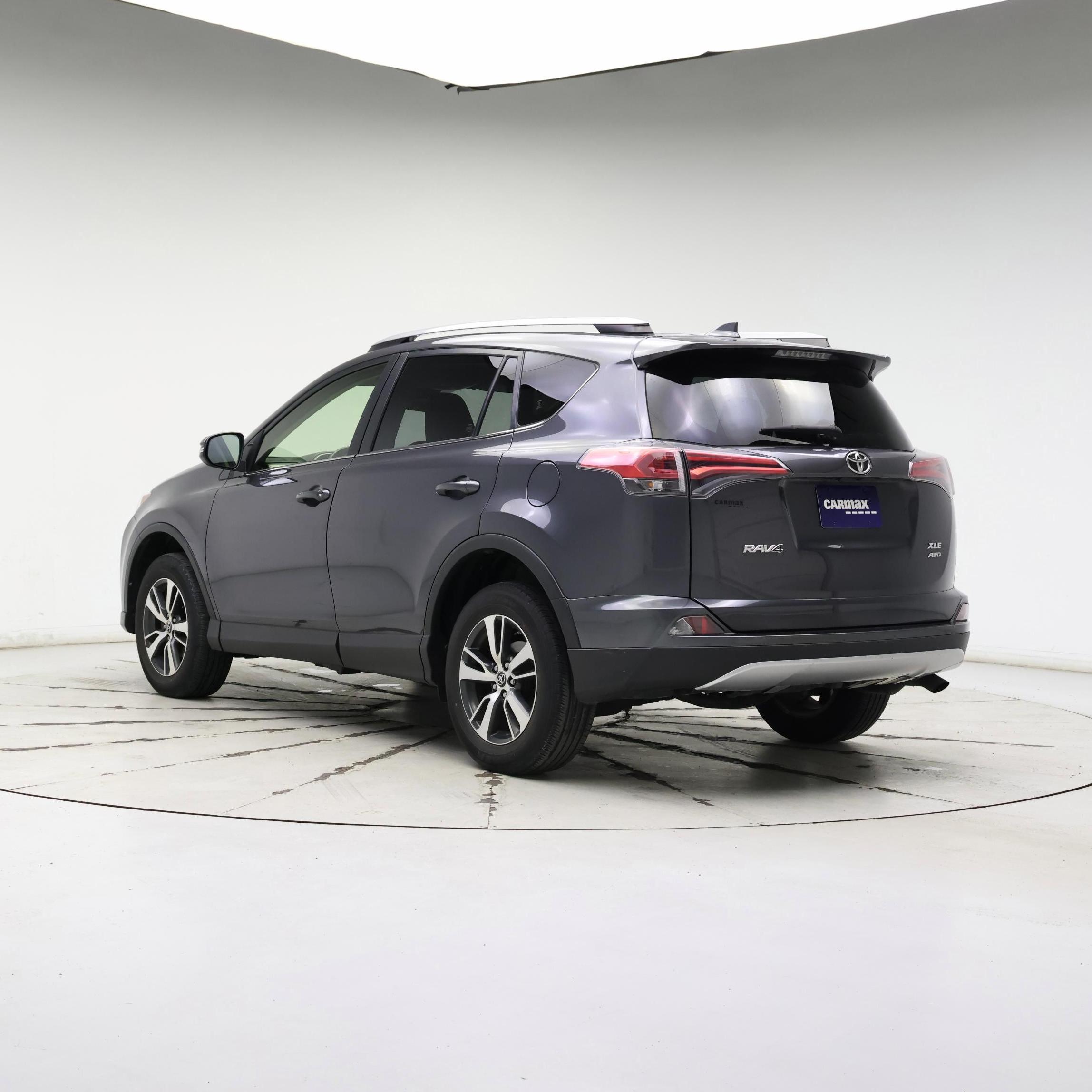 Thumbnail: 2018 Toyota RAV4 - 2