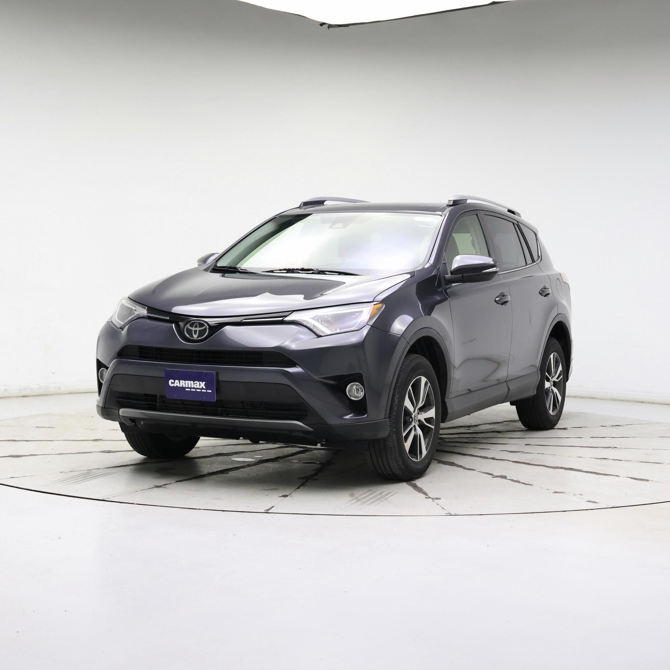 Thumbnail: 2018 Toyota RAV4 - 4