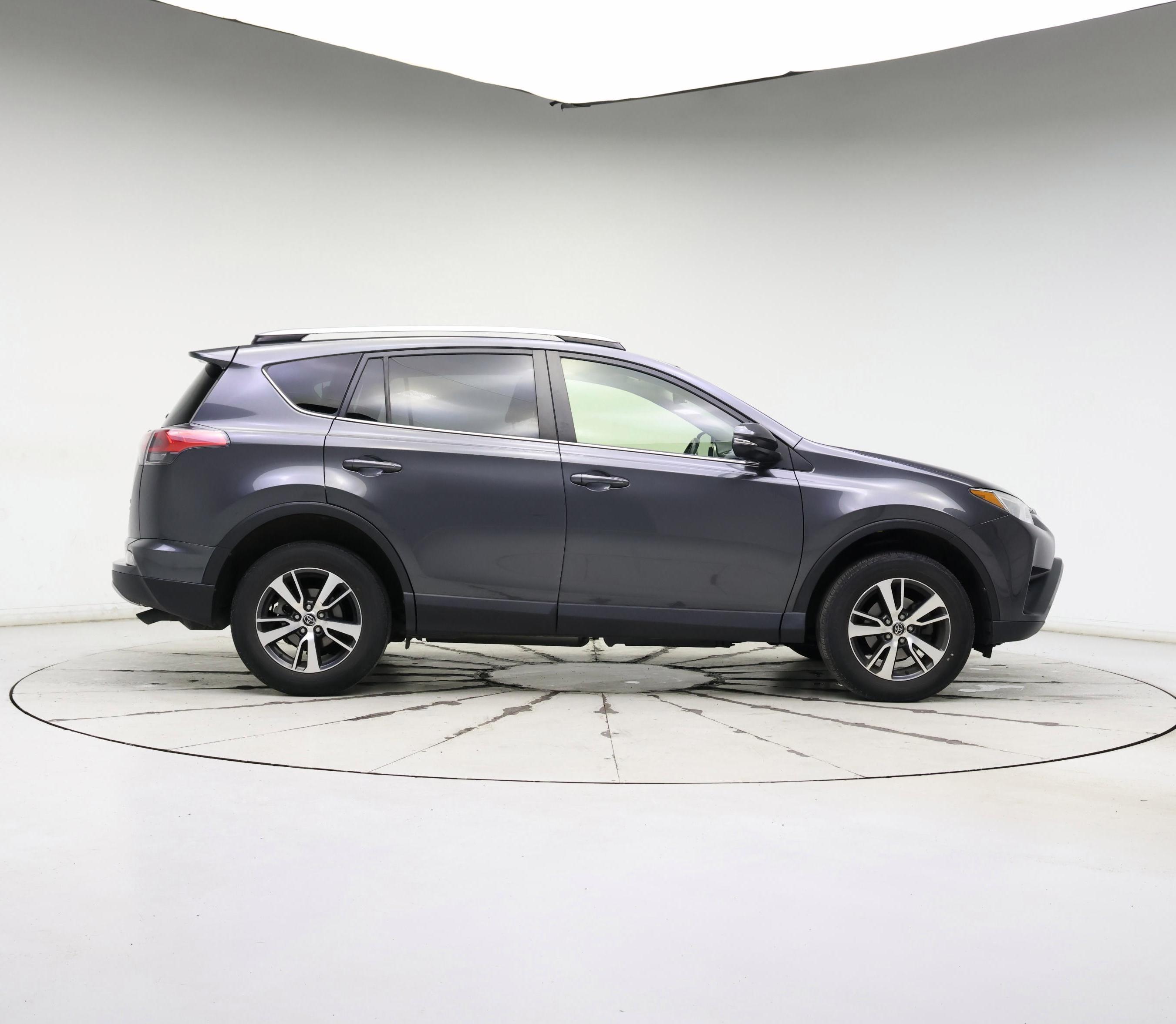 Thumbnail: 2018 Toyota RAV4 - 7
