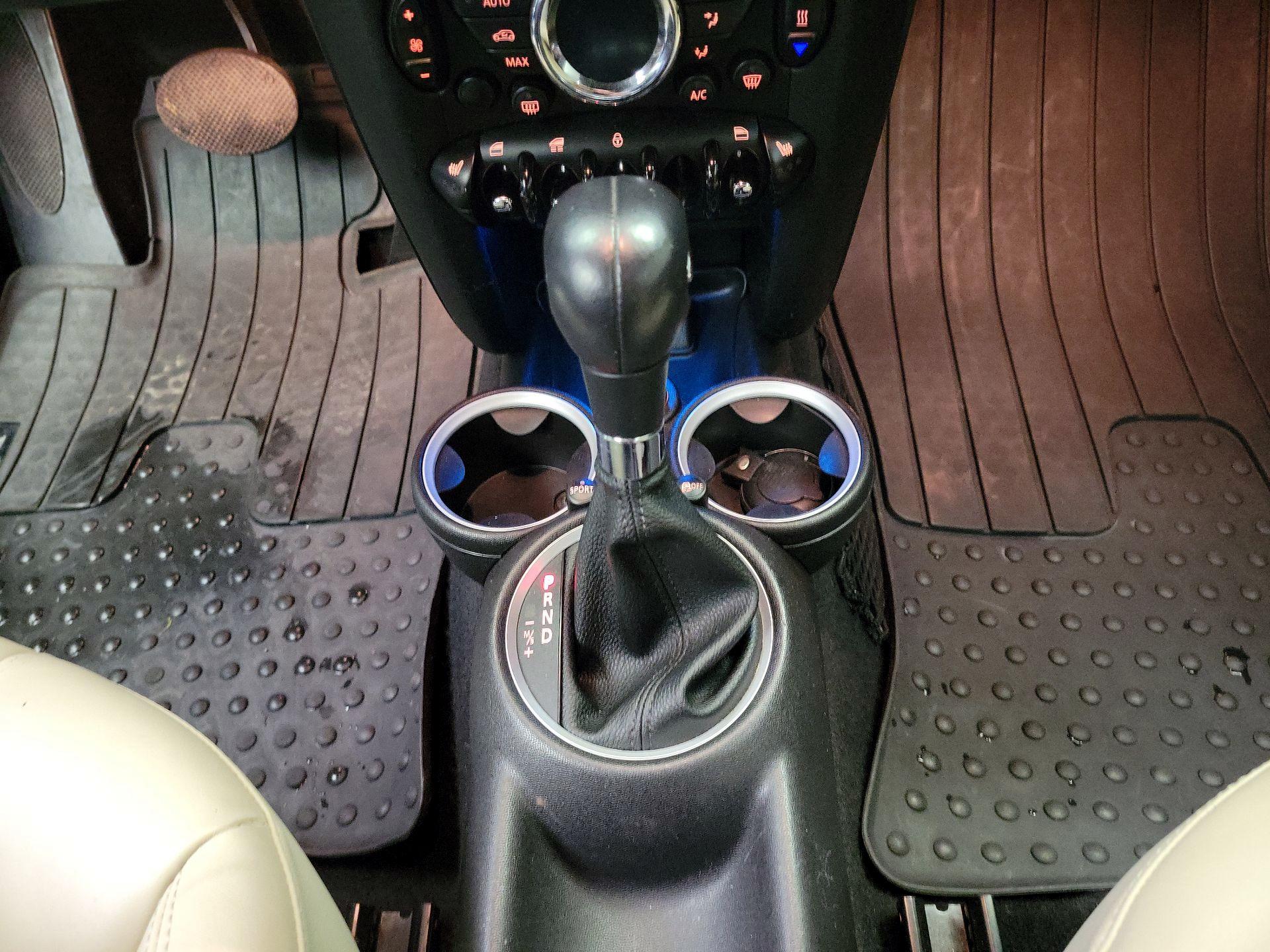 Thumbnail: 2015 MINI Cooper - 15