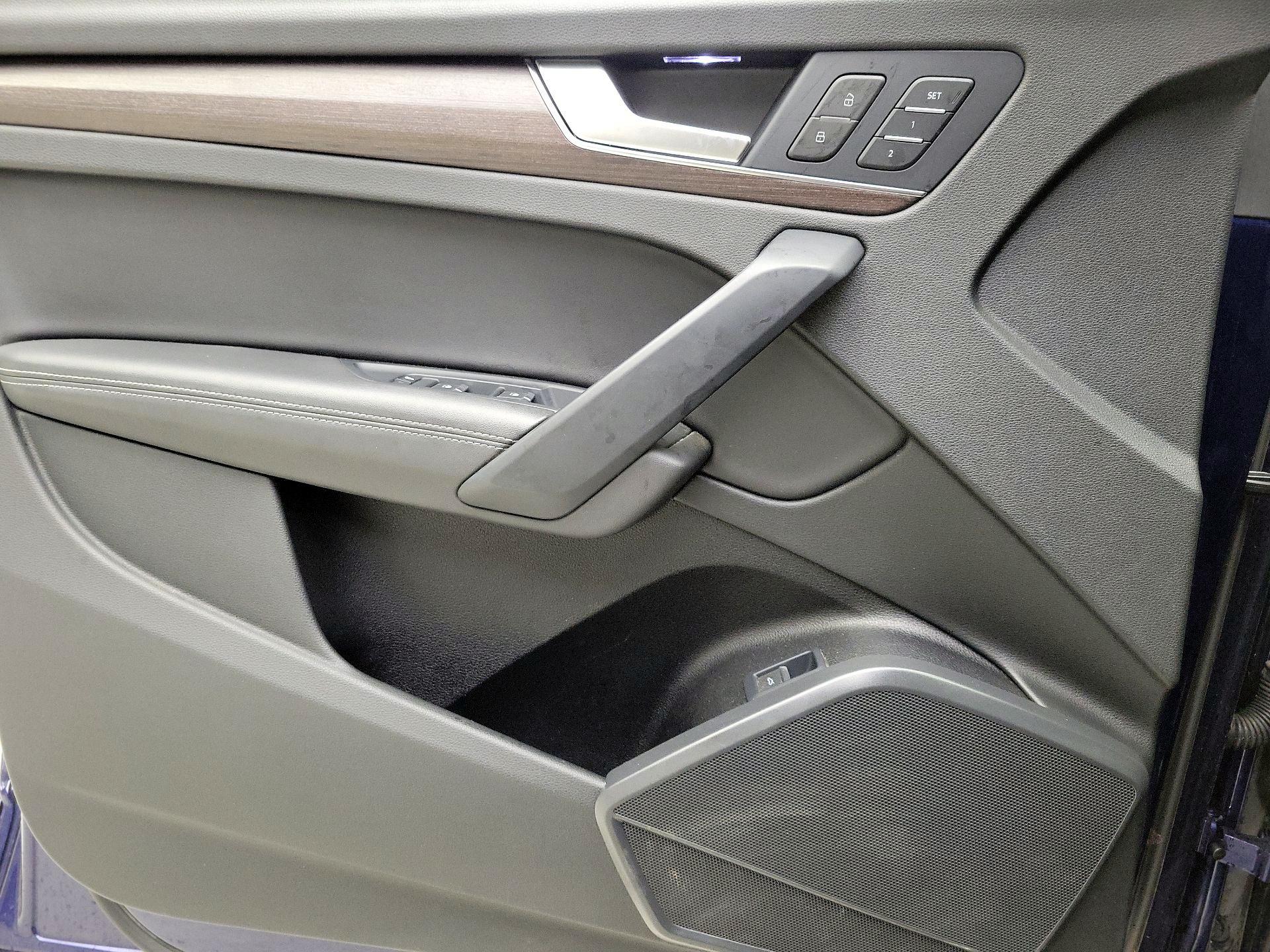 Thumbnail: 2021 Audi Q5 - 12