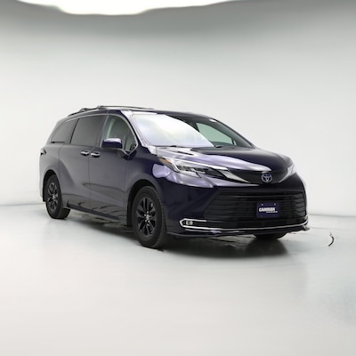 2022 Toyota Sienna Hybrid XLE