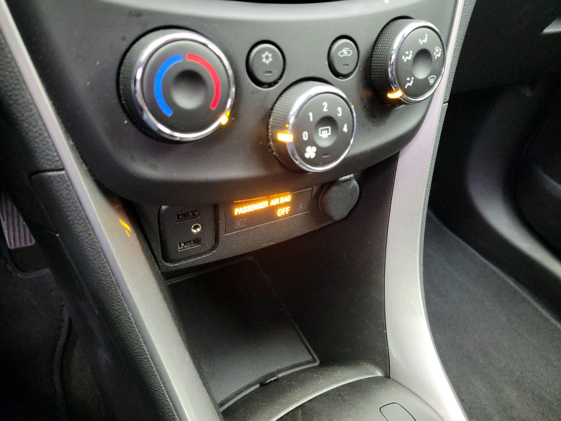 Thumbnail: 2020 Chevrolet Trax - 16