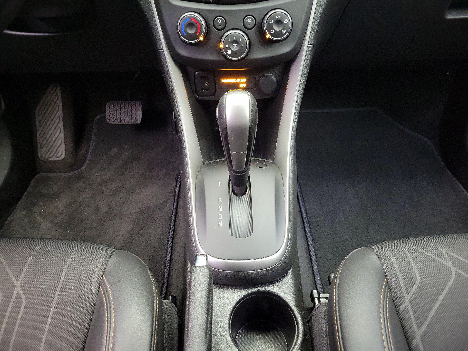 Thumbnail: 2020 Chevrolet Trax - 17