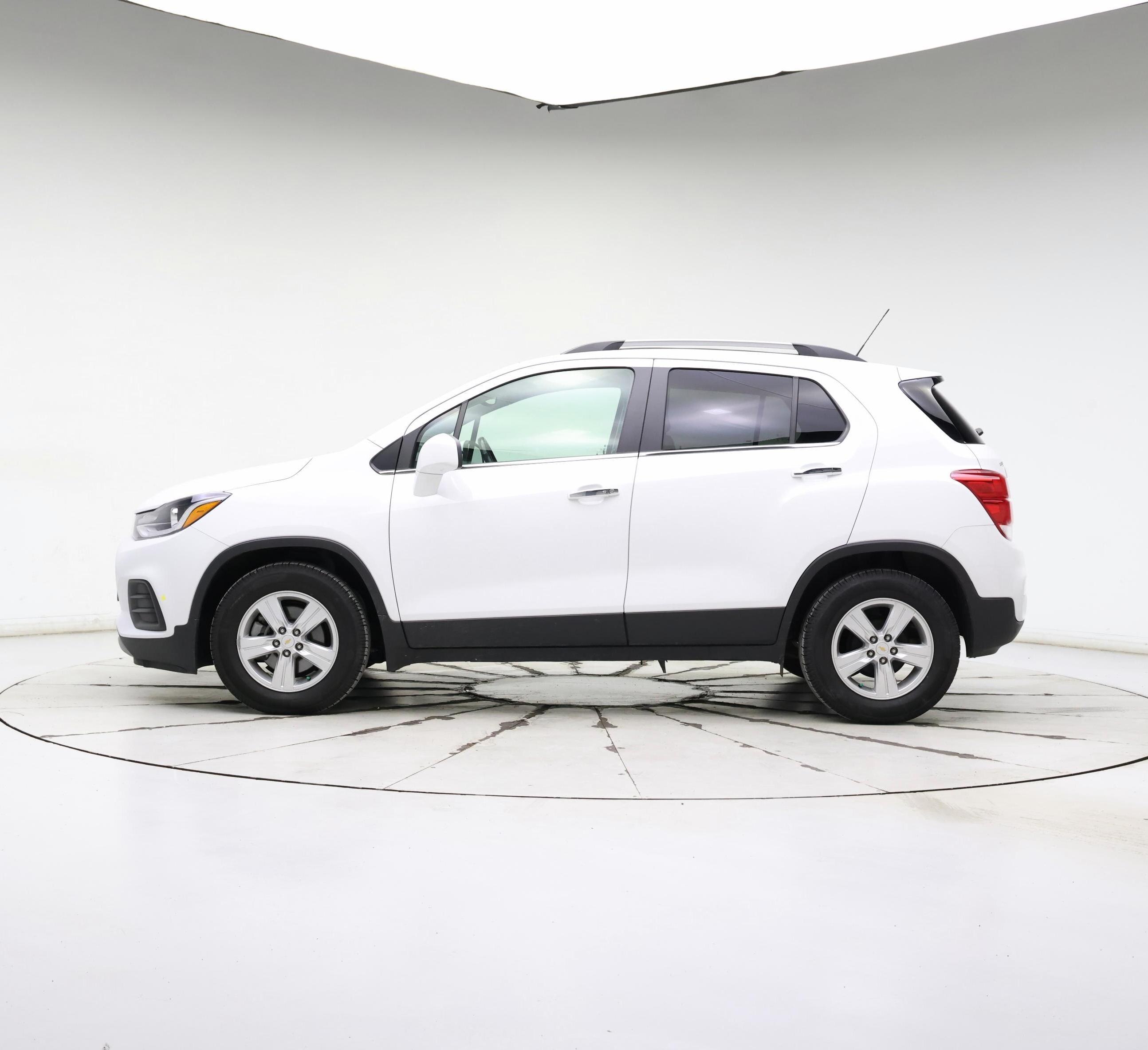 Thumbnail: 2020 Chevrolet Trax - 3