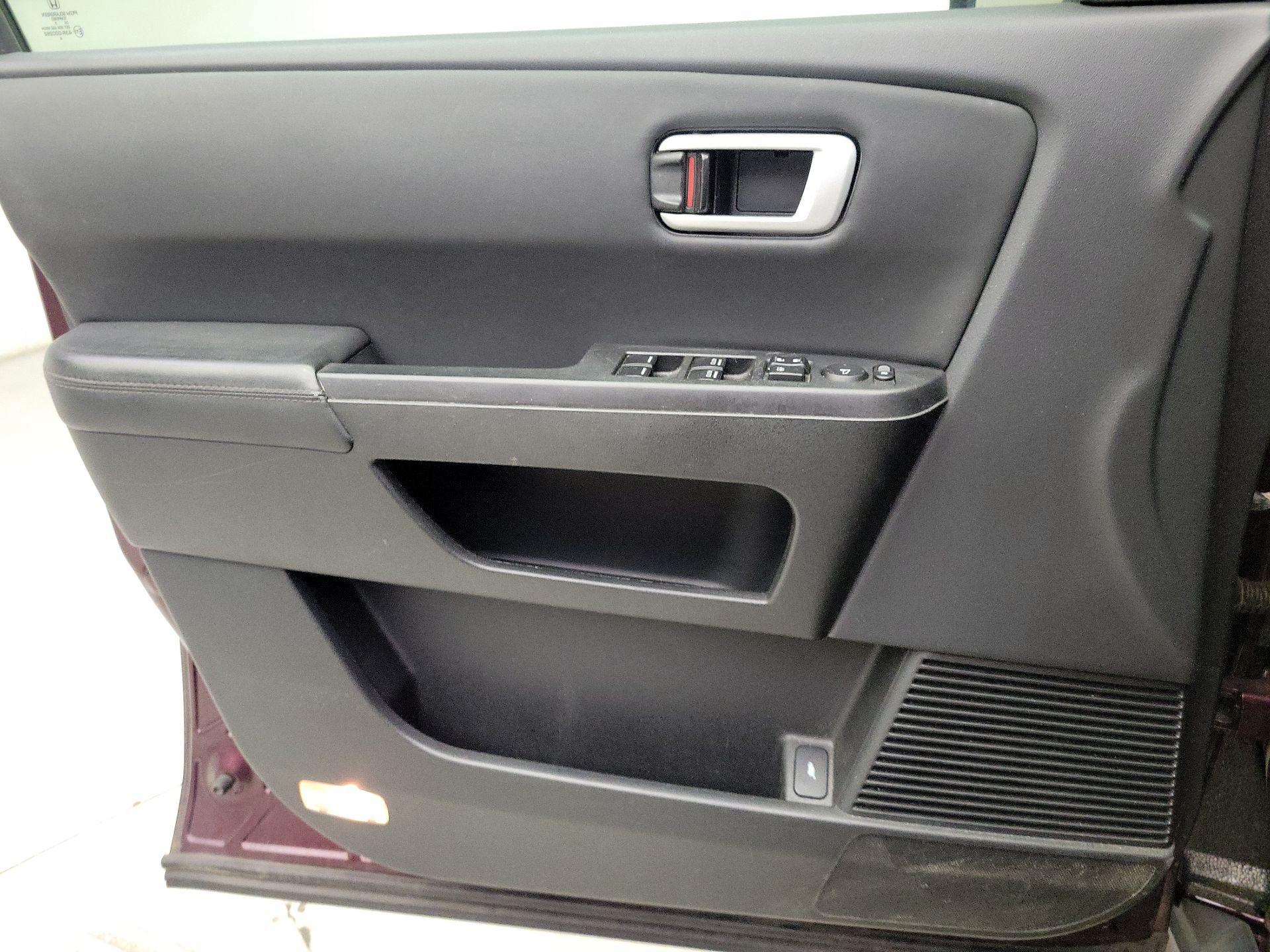 Thumbnail: 2015 Honda Pilot - 12