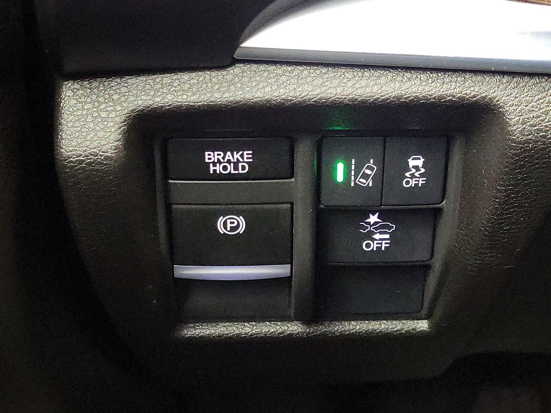 Thumbnail: 2020 Acura MDX - 13