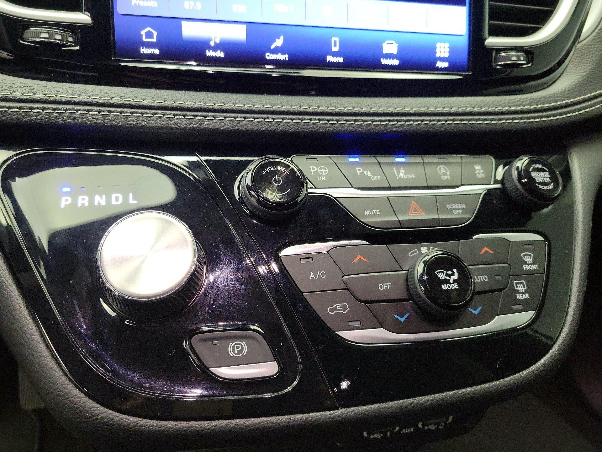 Thumbnail: 2024 Chrysler Pacifica - 15