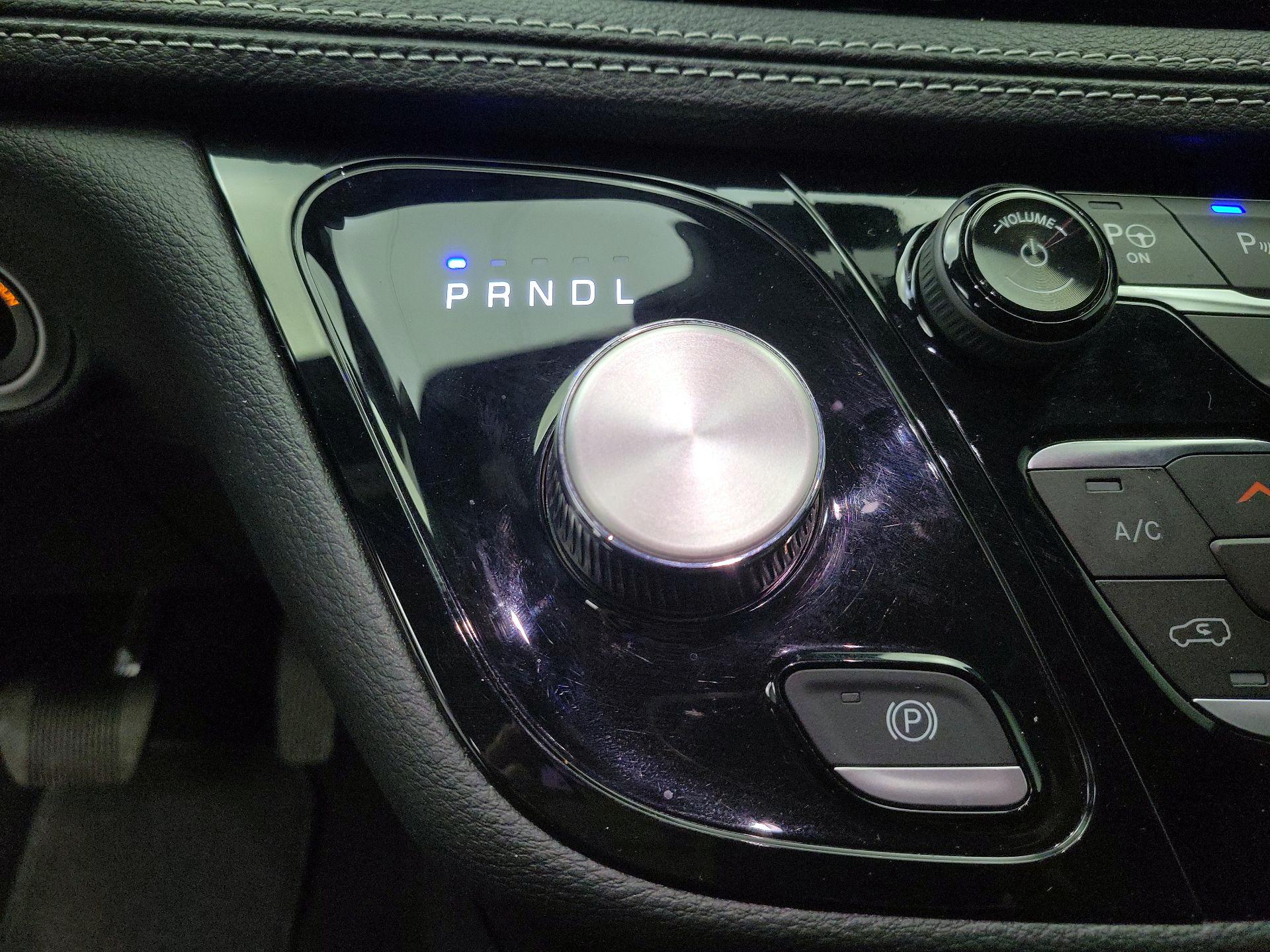 Thumbnail: 2024 Chrysler Pacifica - 16