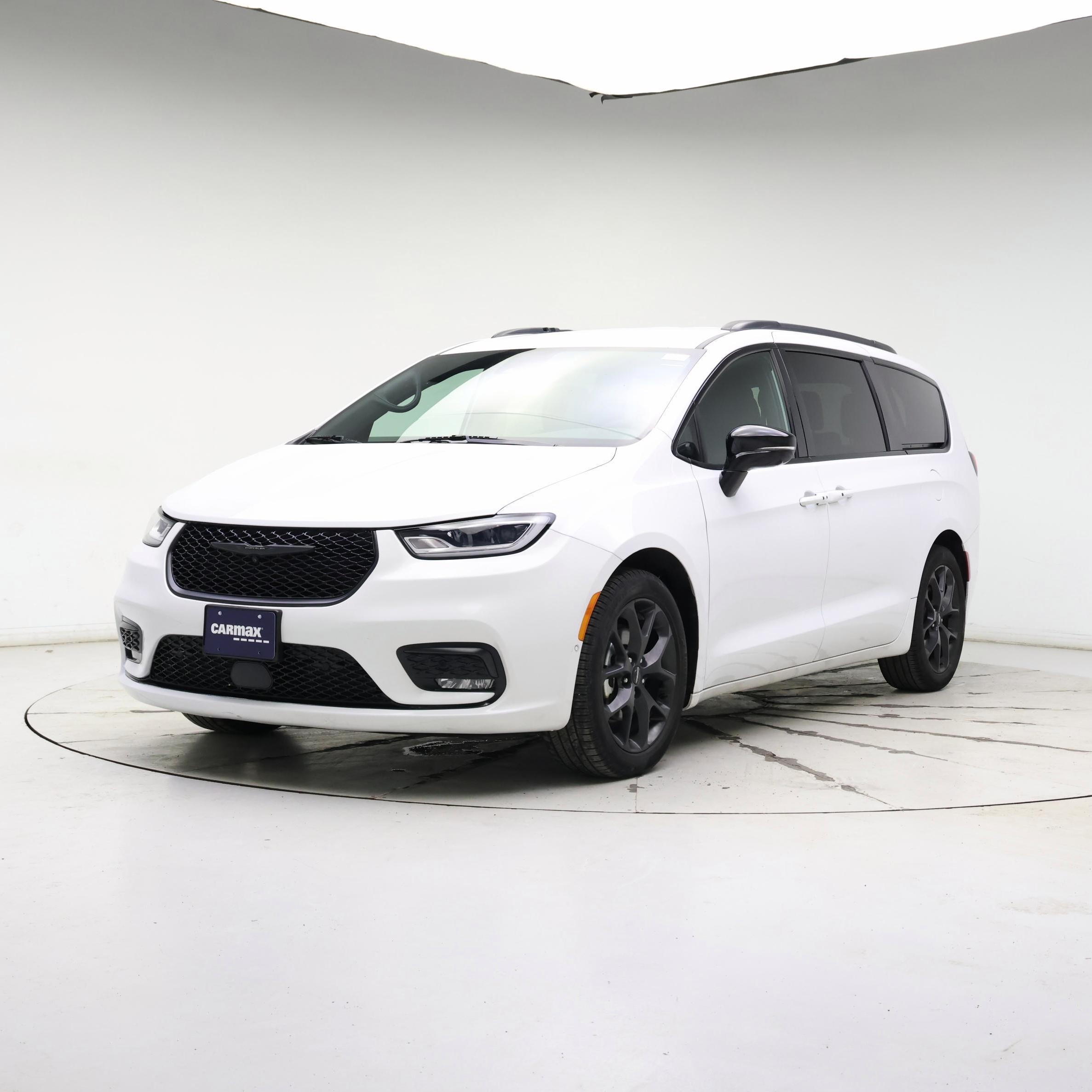 Thumbnail: 2024 Chrysler Pacifica - 4