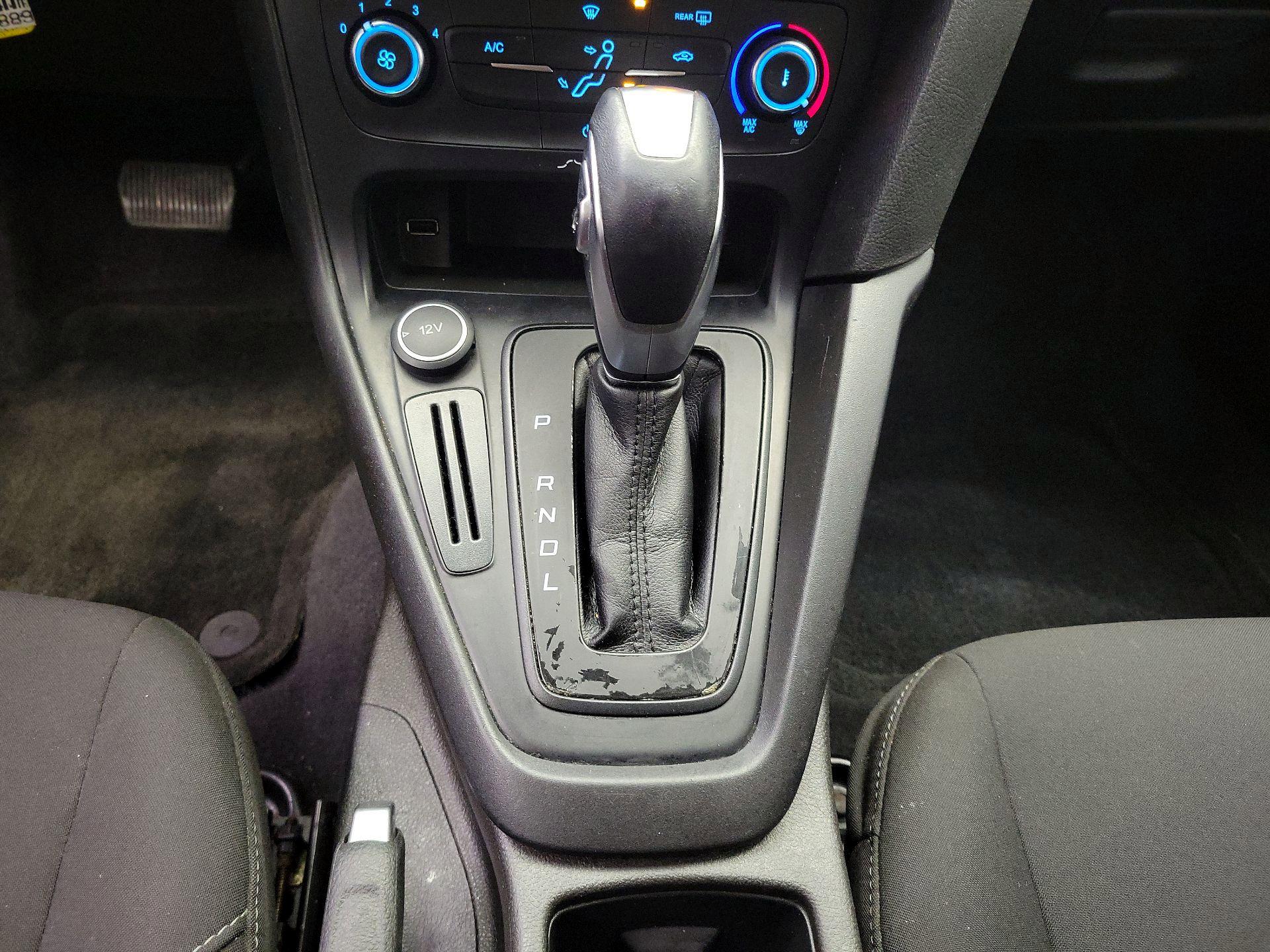 Thumbnail: 2016 Ford Focus - 16