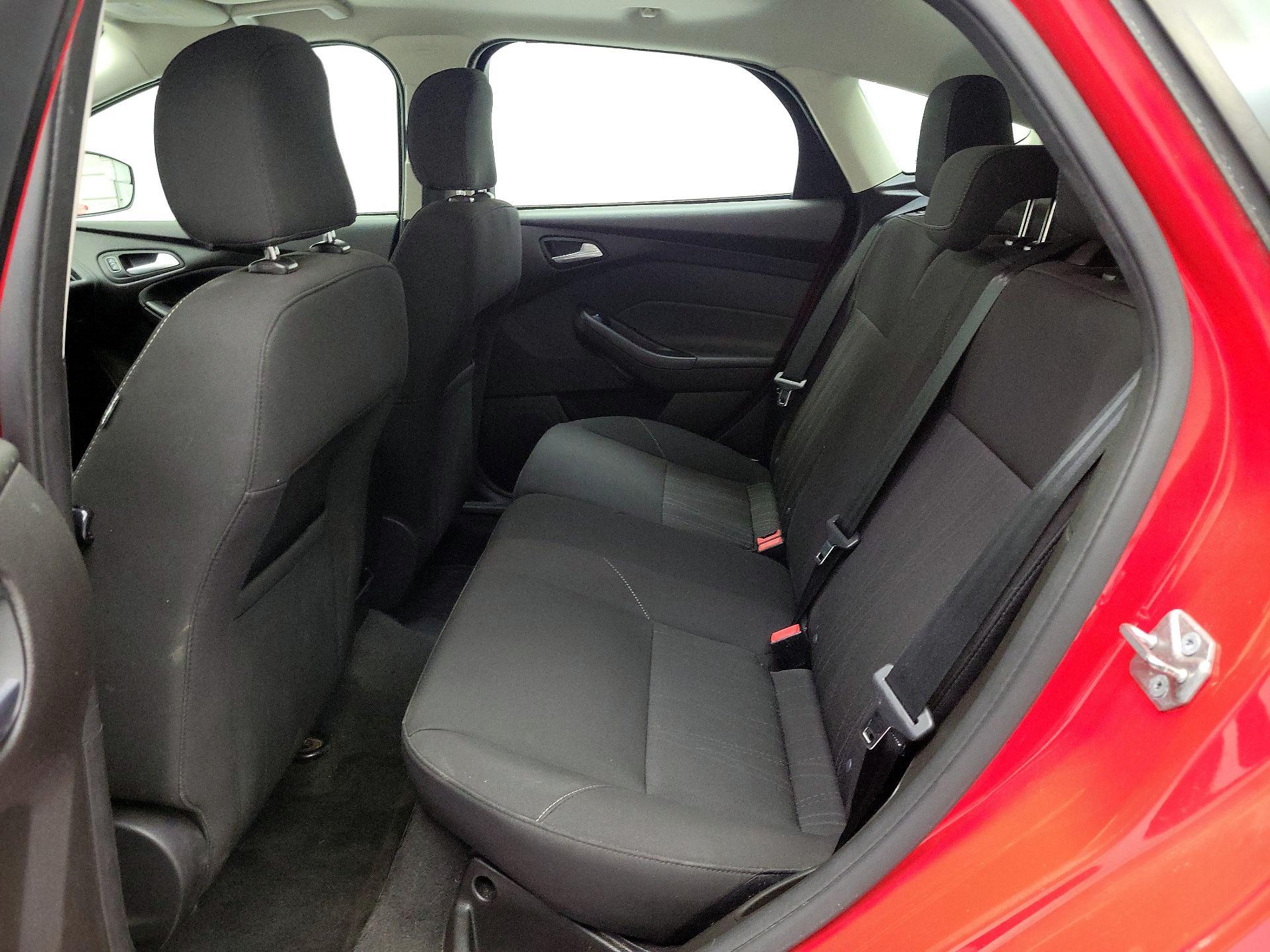 Thumbnail: 2016 Ford Focus - 19