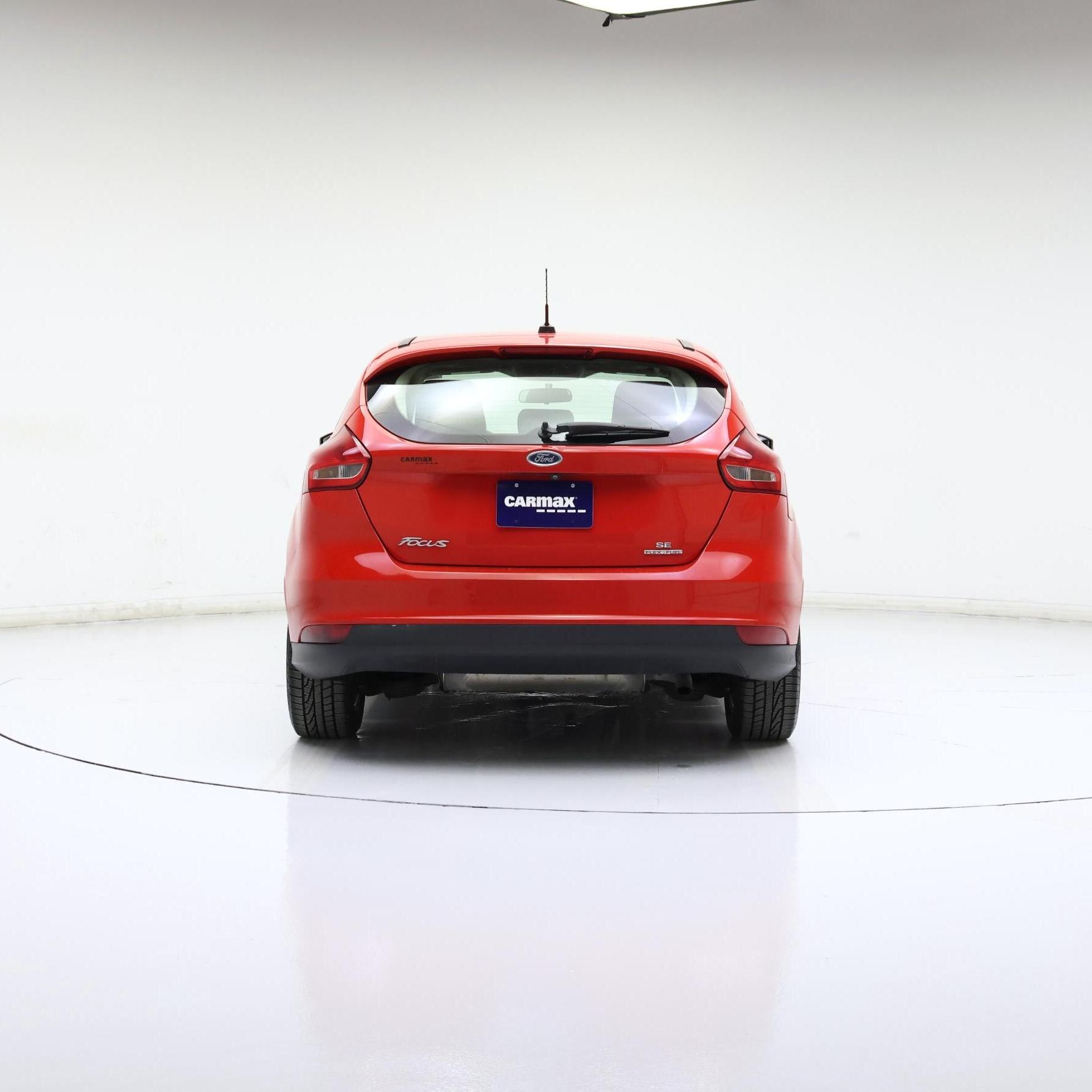 Thumbnail: 2016 Ford Focus - 6