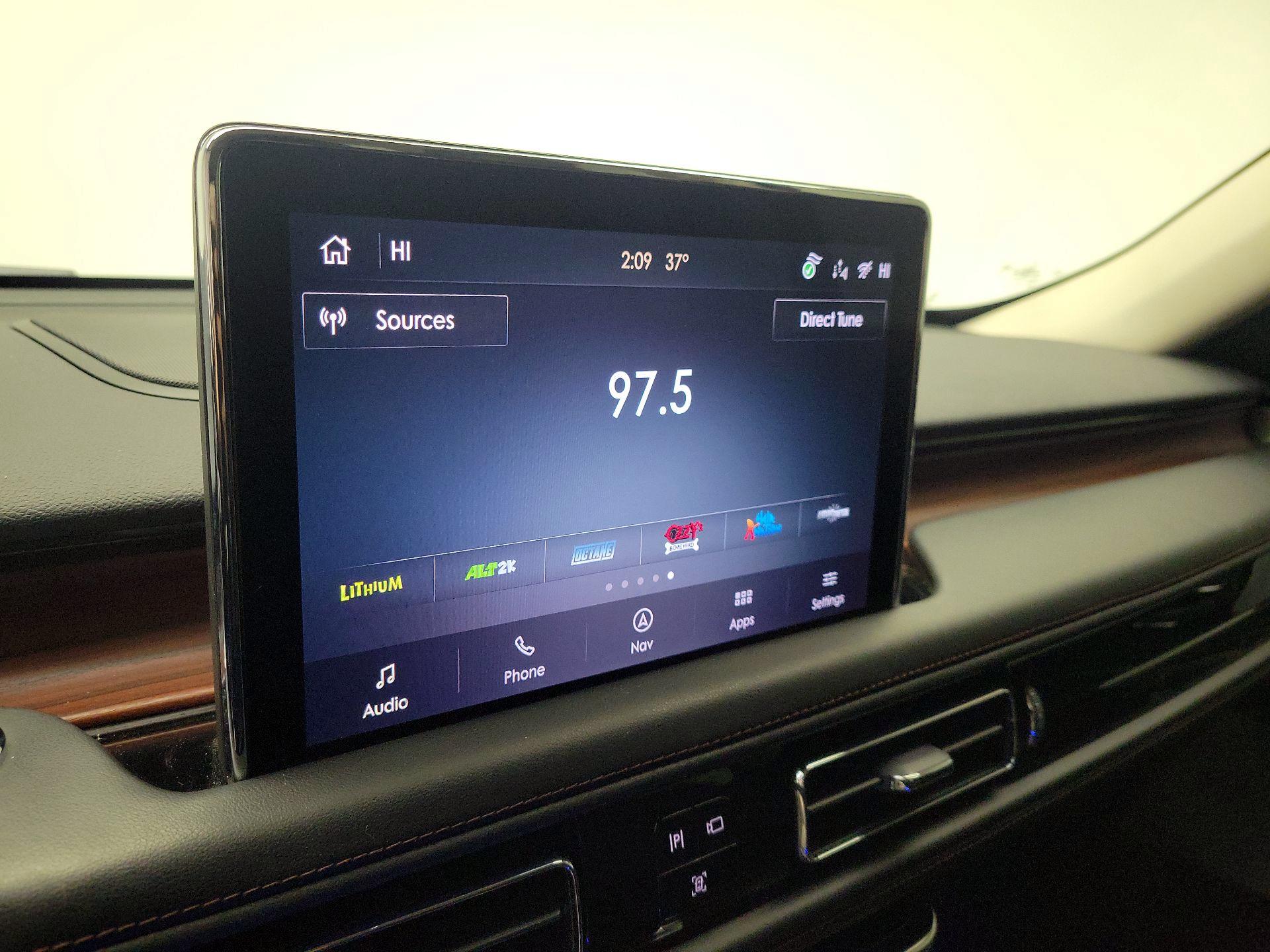 Thumbnail: 2023 Lincoln Aviator - 16