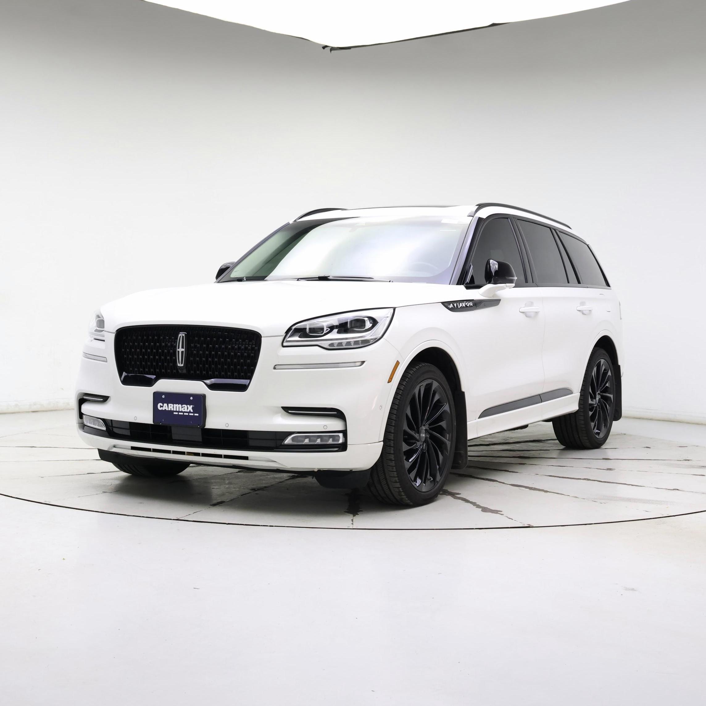 Thumbnail: 2023 Lincoln Aviator - 4