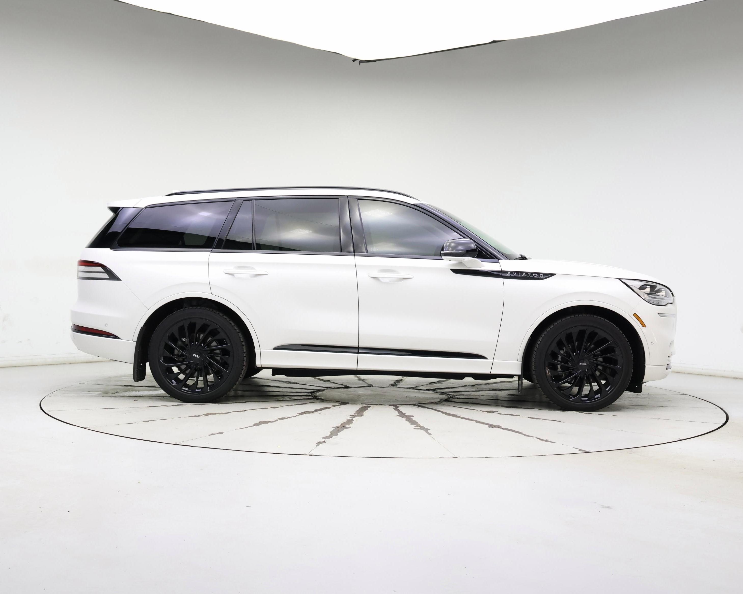 Thumbnail: 2023 Lincoln Aviator - 7