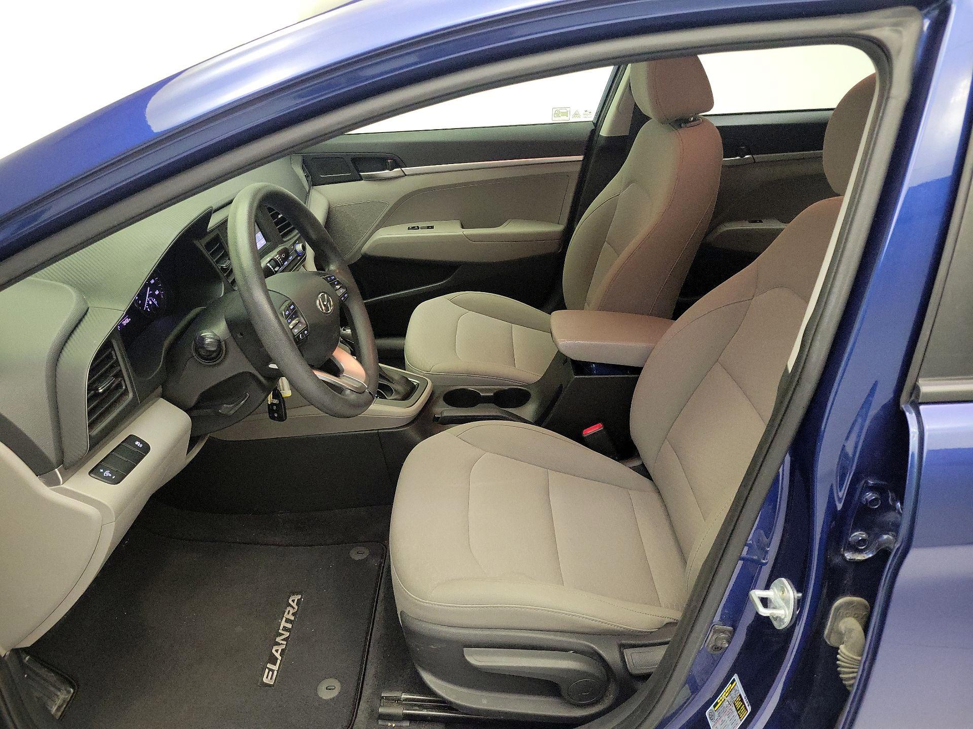 Thumbnail: 2019 Hyundai Elantra - 11