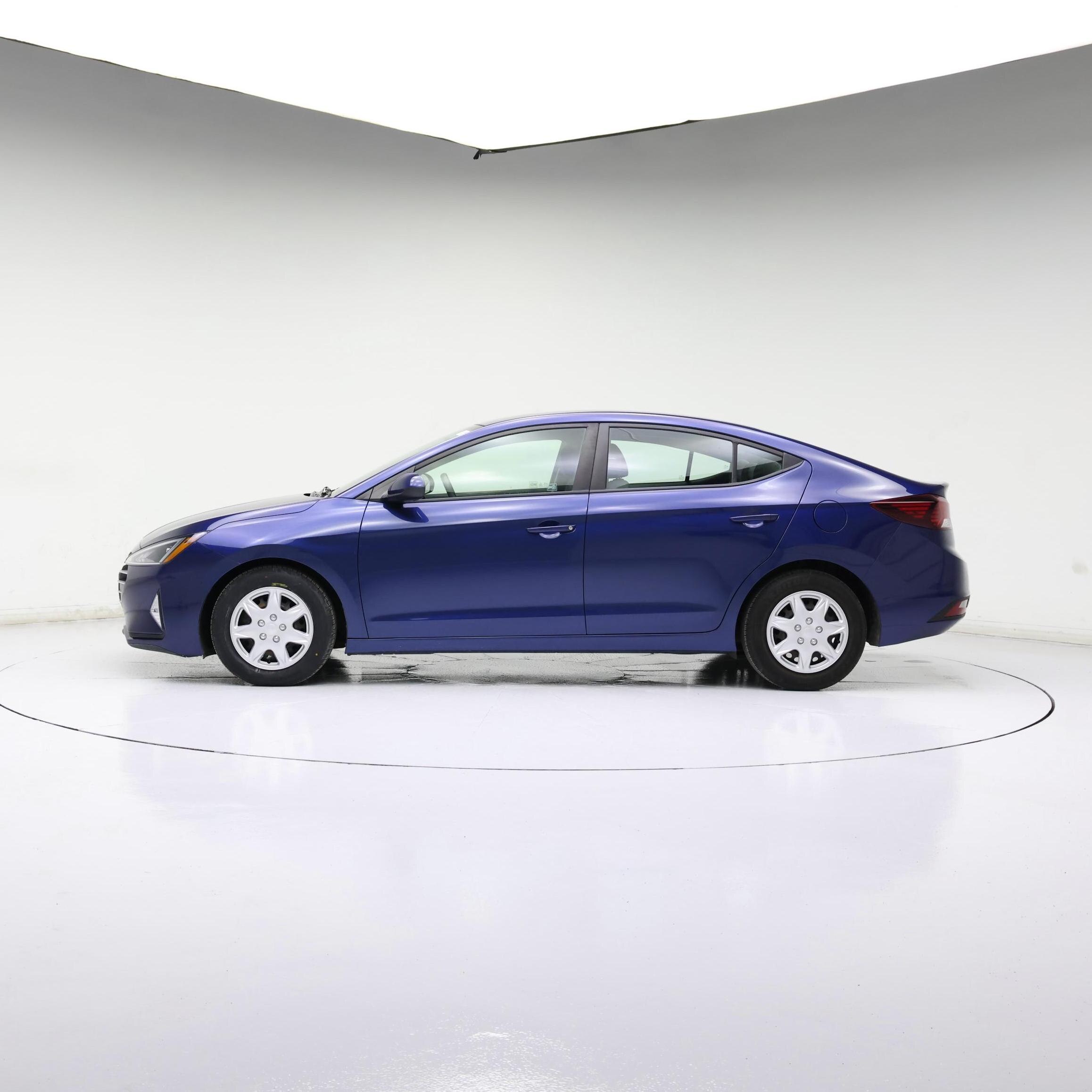 Thumbnail: 2019 Hyundai Elantra - 3