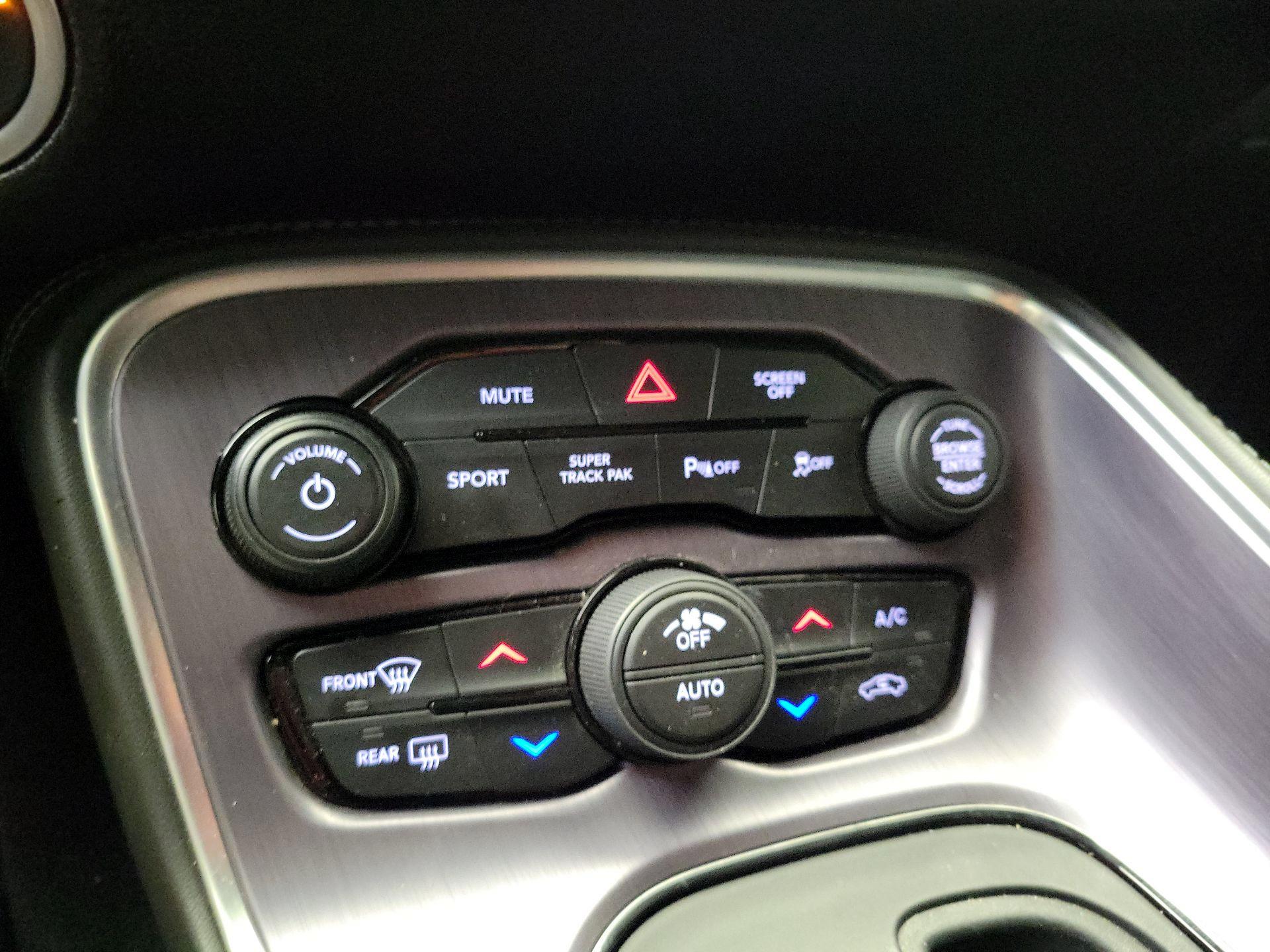 Thumbnail: 2018 Dodge Challenger - 16