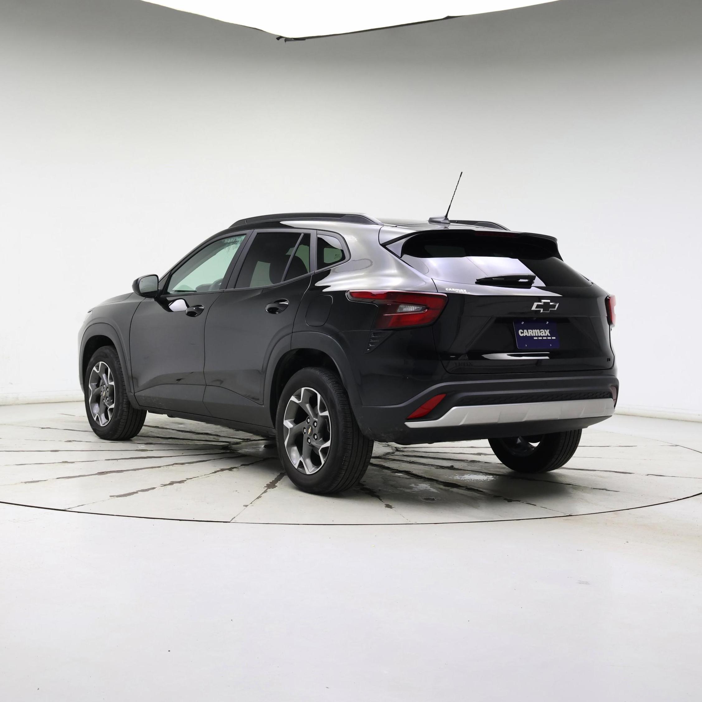 Thumbnail: 2025 Chevrolet Trax - 2