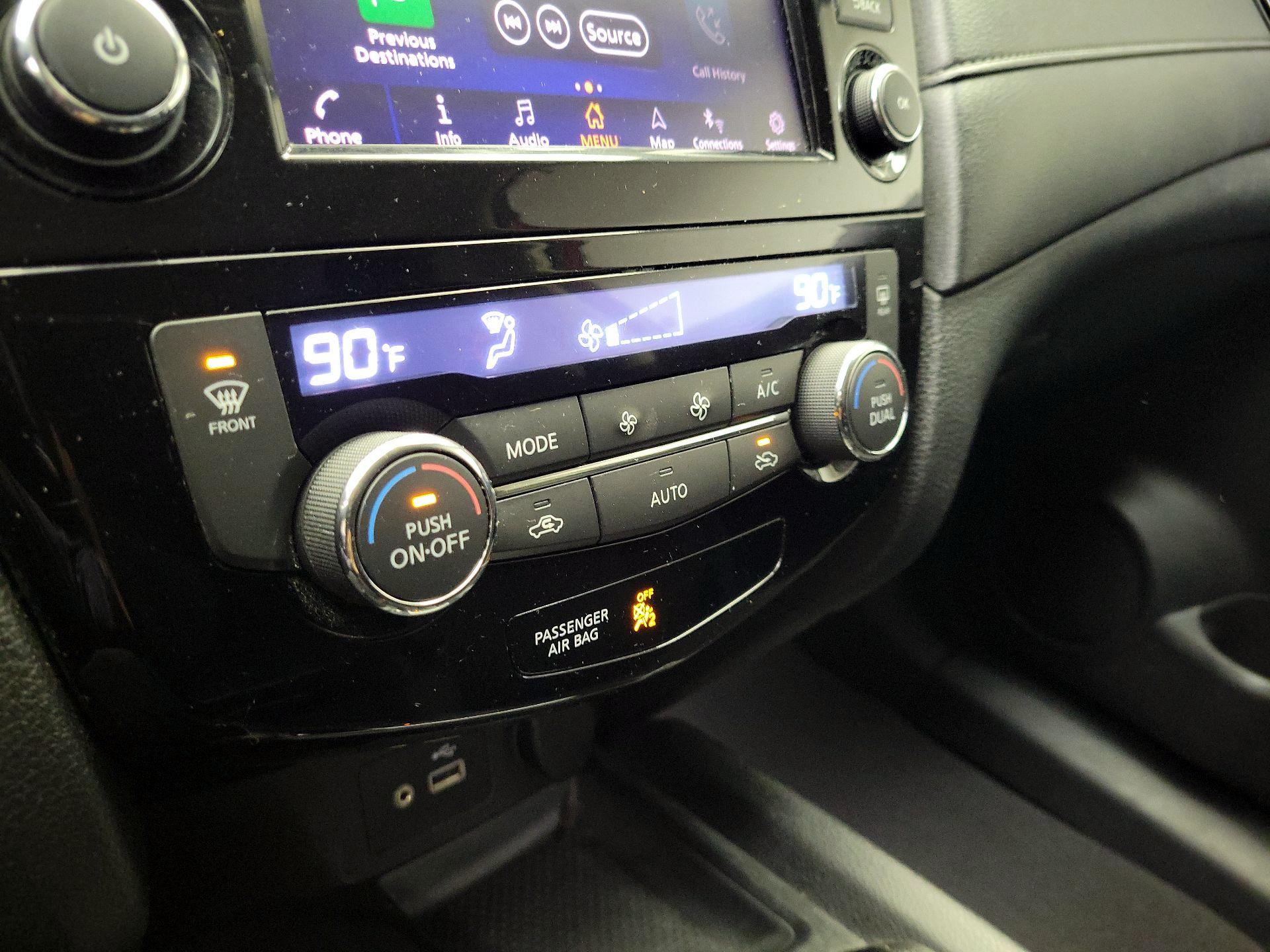 Thumbnail: 2019 Nissan Rogue - 17