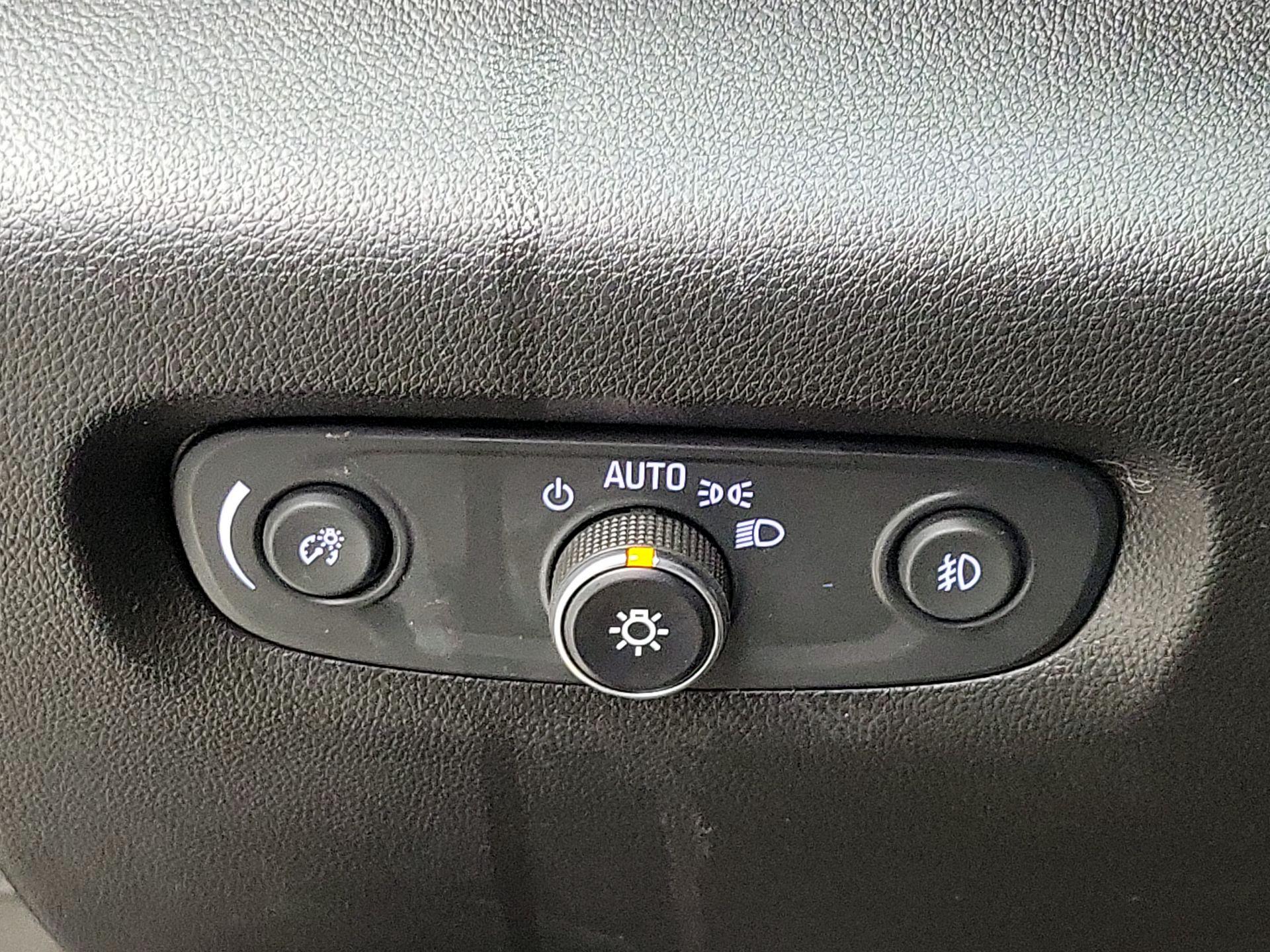 Thumbnail: 2019 Chevrolet Traverse - 13