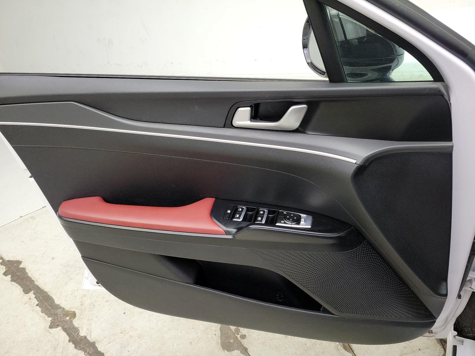 Thumbnail: 2022 Kia K5 - 12