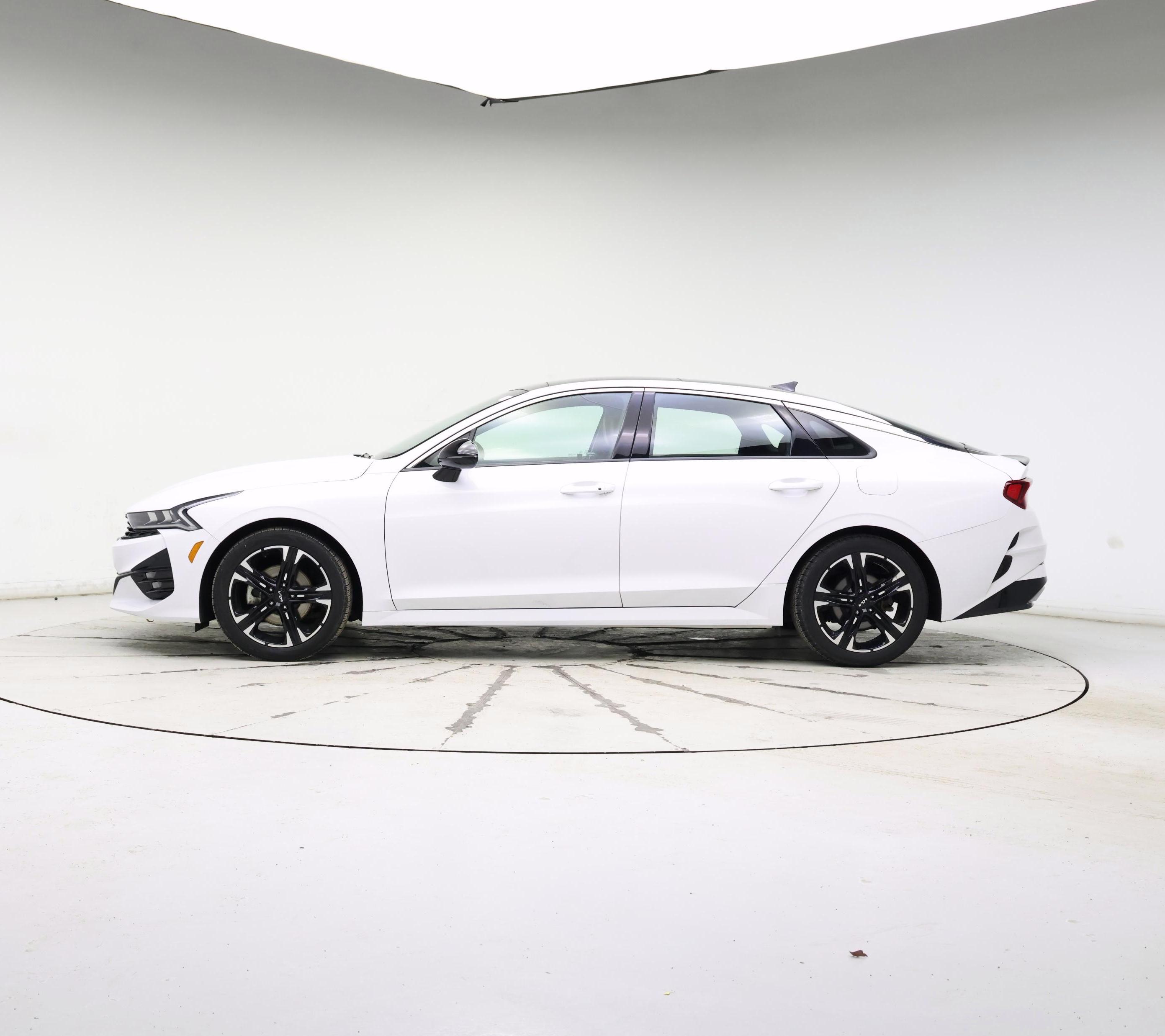 Thumbnail: 2022 Kia K5 - 3