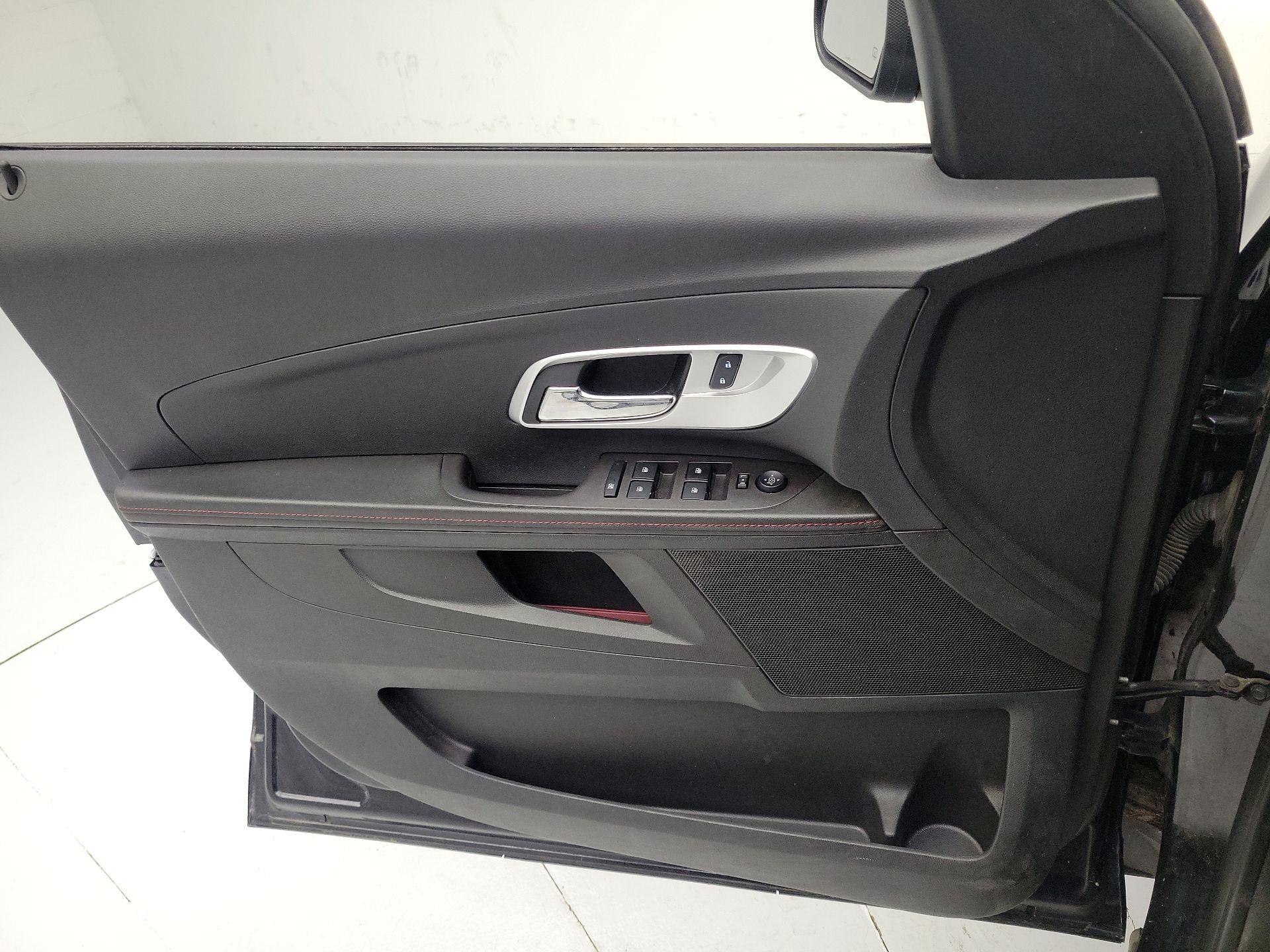 Thumbnail: 2015 Chevrolet Equinox - 12