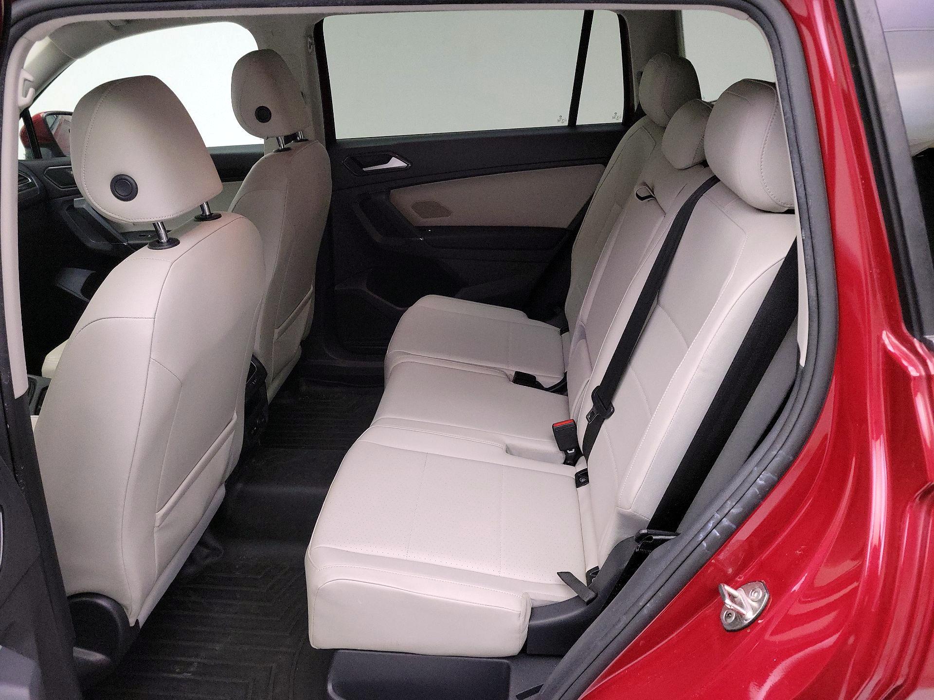 Thumbnail: 2018 Volkswagen Tiguan - 19