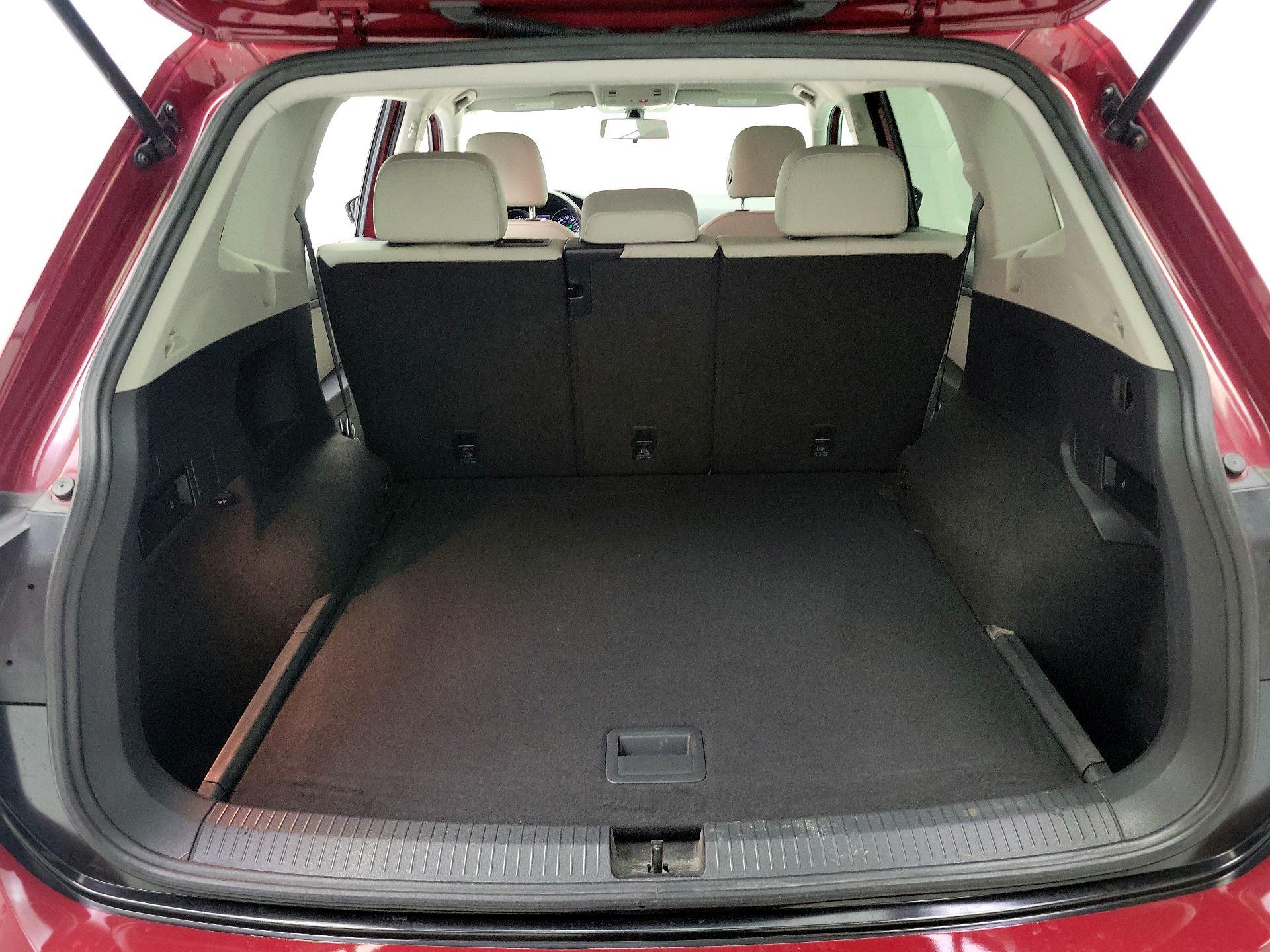 Thumbnail: 2018 Volkswagen Tiguan - 20