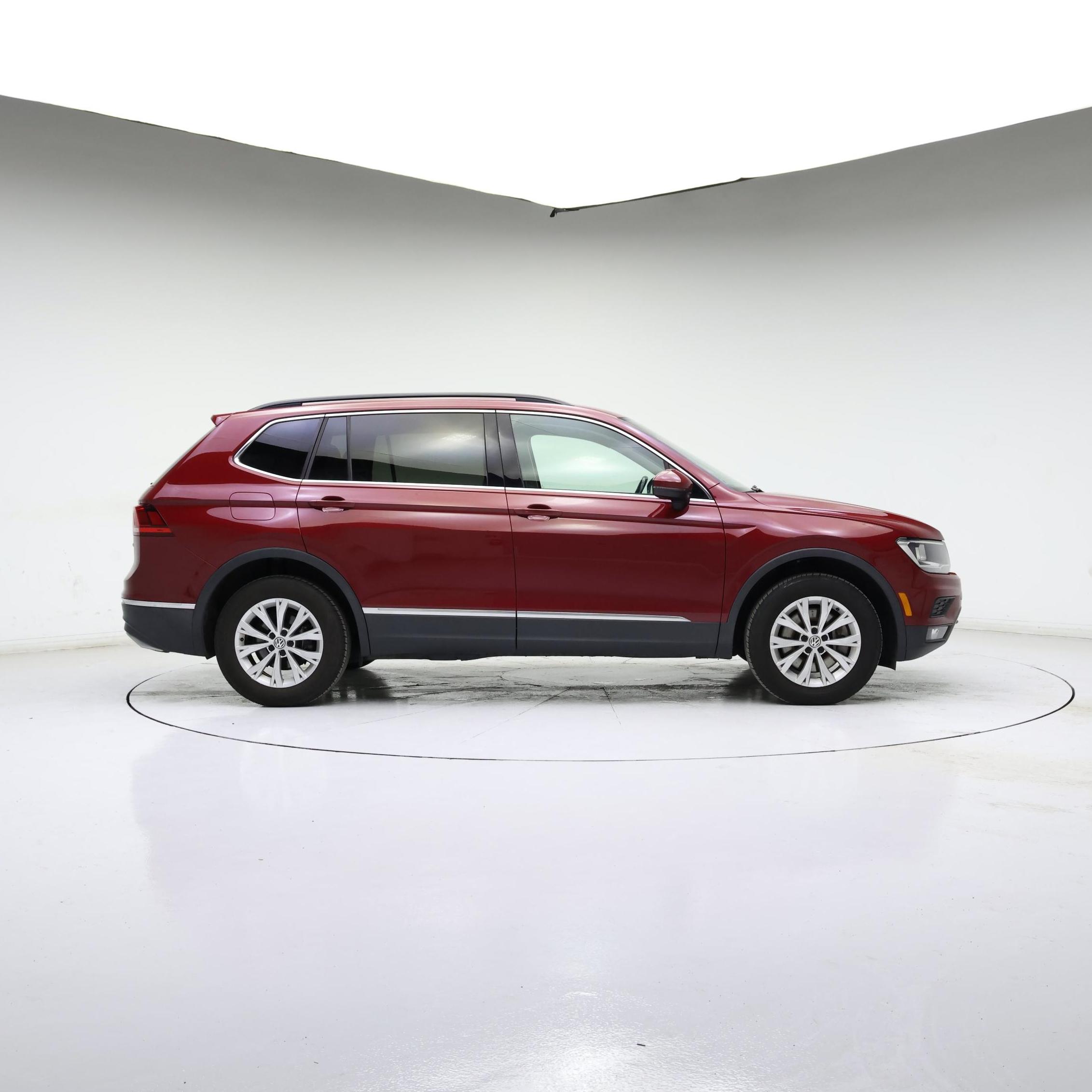 Thumbnail: 2018 Volkswagen Tiguan - 7