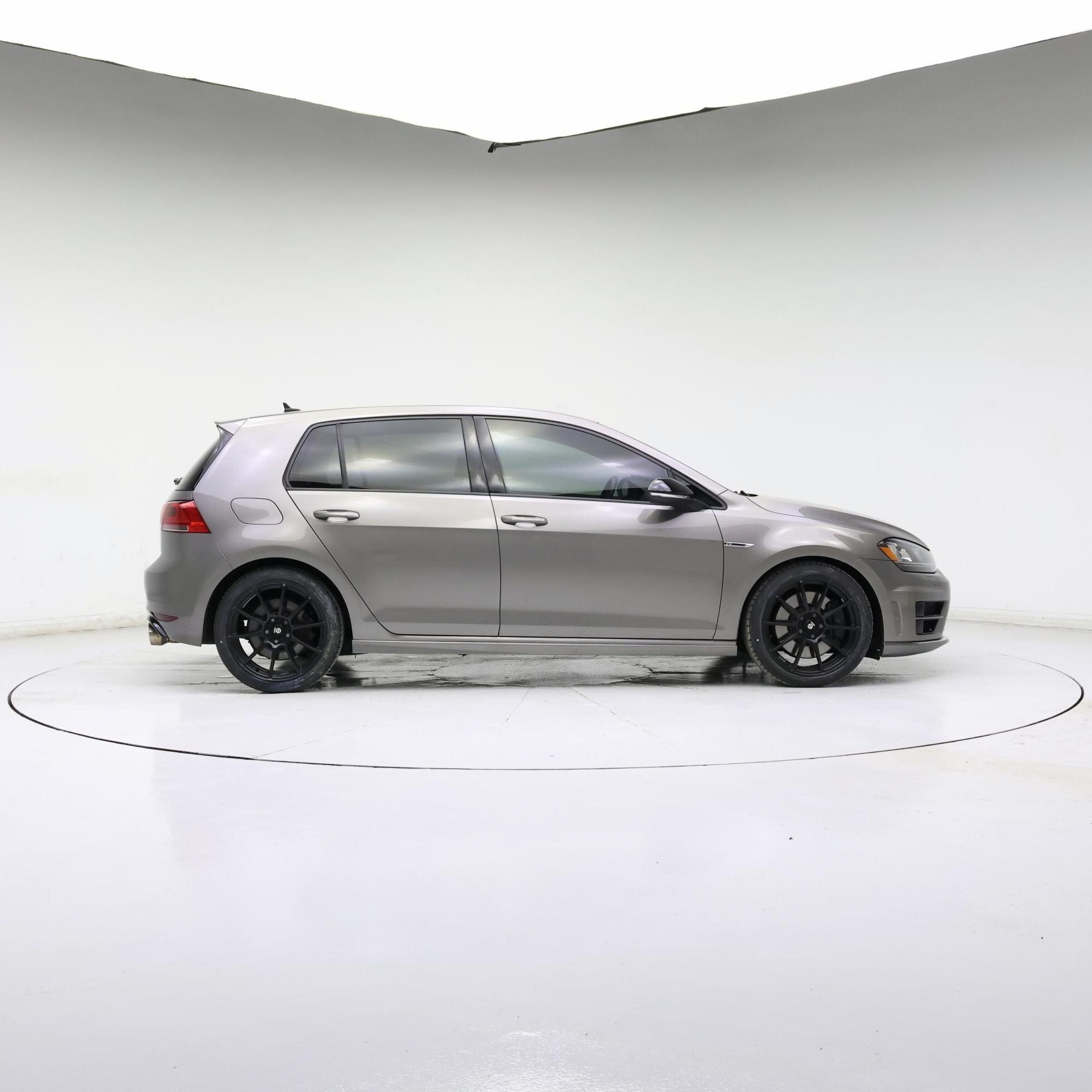 Thumbnail: 2016 Volkswagen Golf - 7