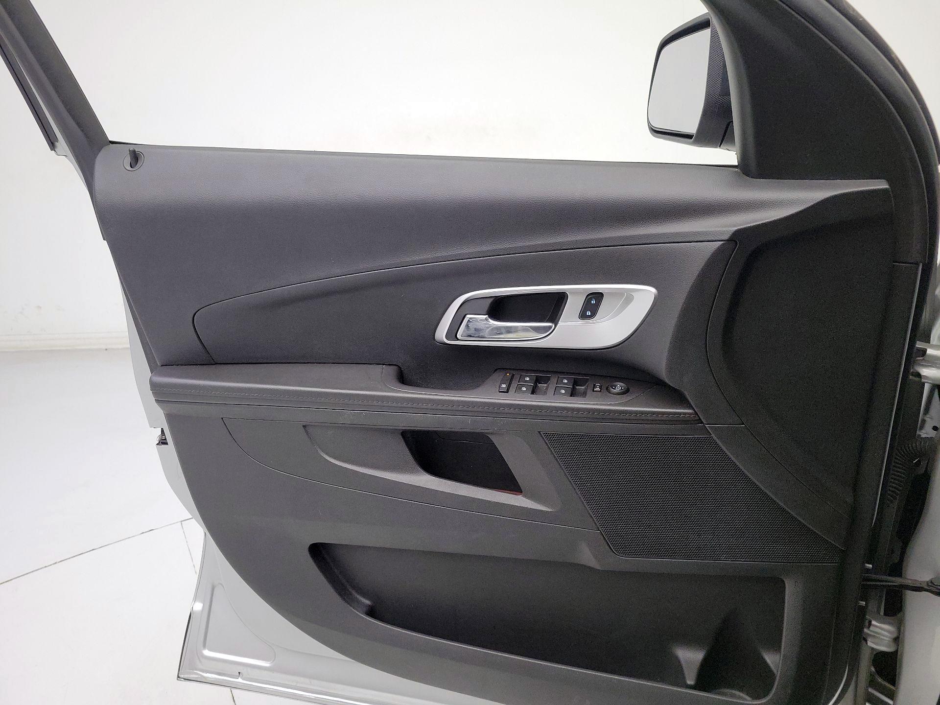 Thumbnail: 2016 Chevrolet Equinox - 12