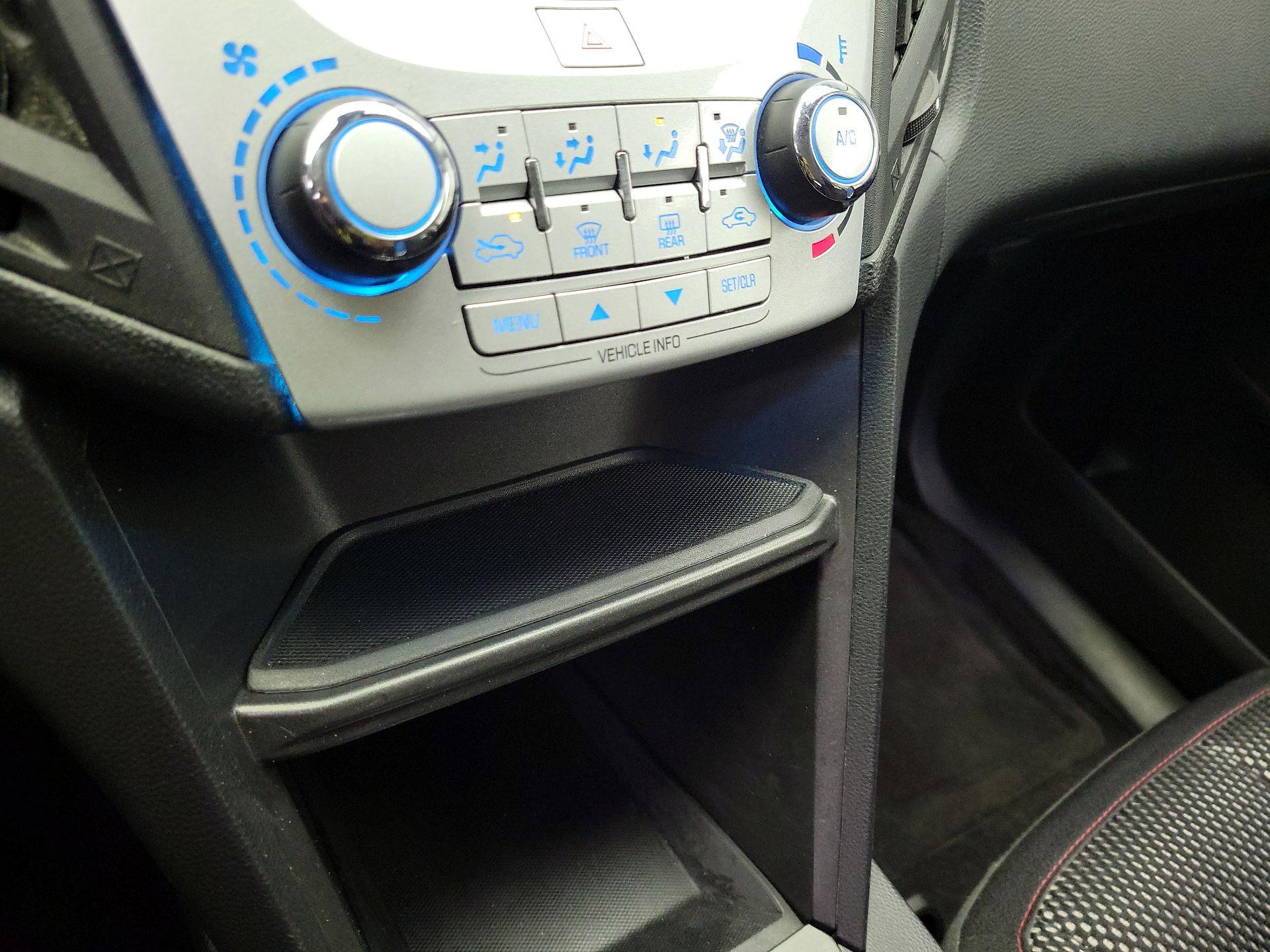 Thumbnail: 2016 Chevrolet Equinox - 15