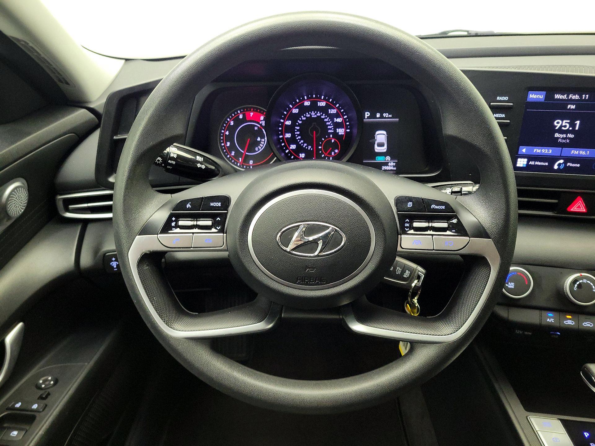 Thumbnail: 2022 Hyundai Elantra - 10