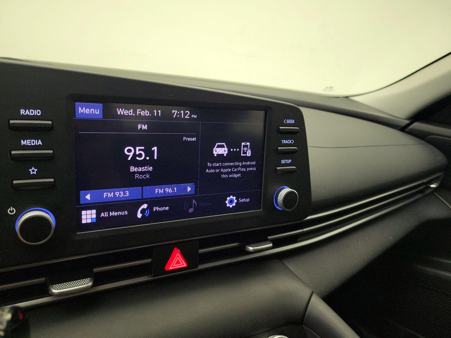 Thumbnail: 2022 Hyundai Elantra - 15