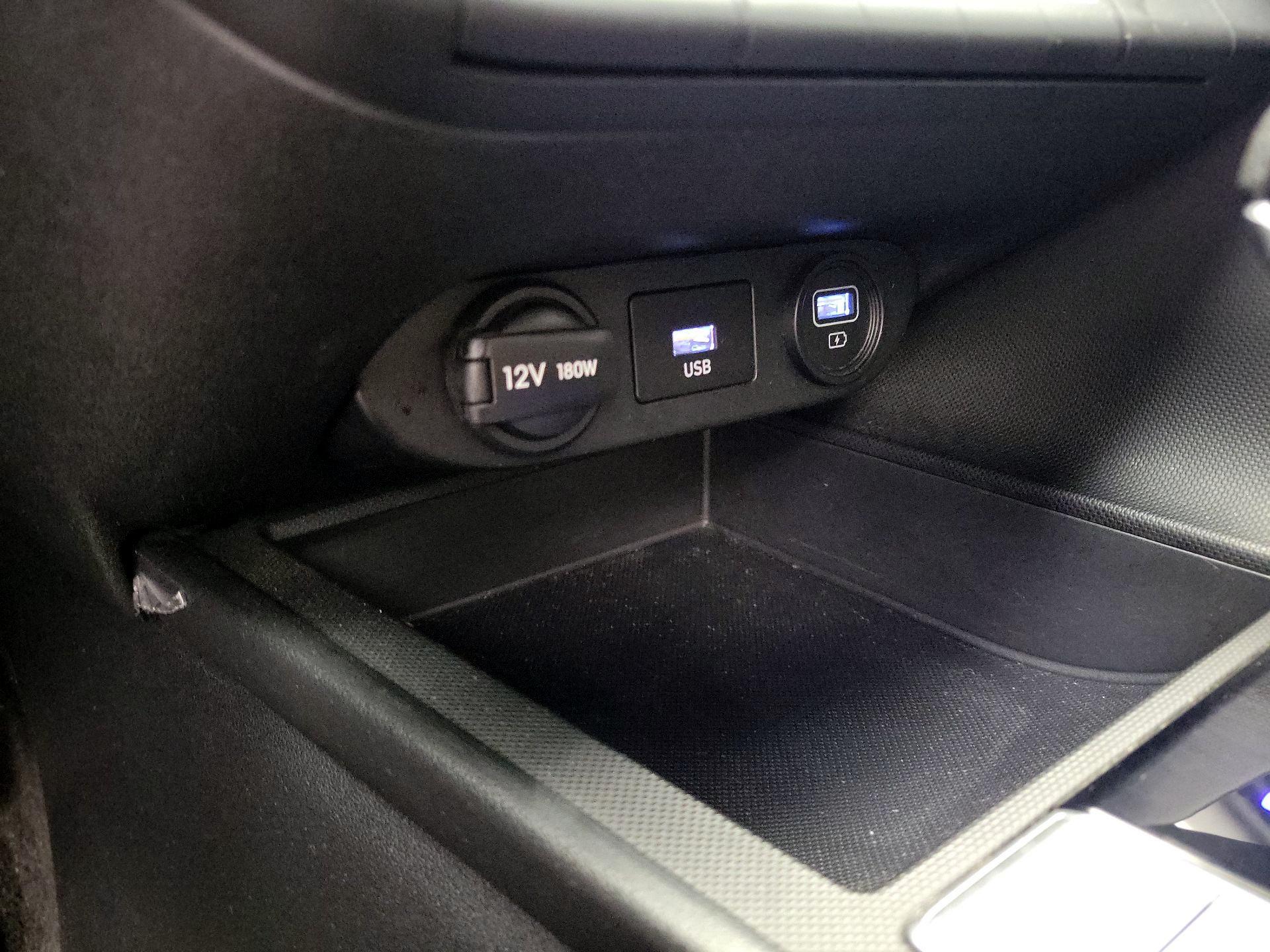 Thumbnail: 2022 Hyundai Elantra - 18