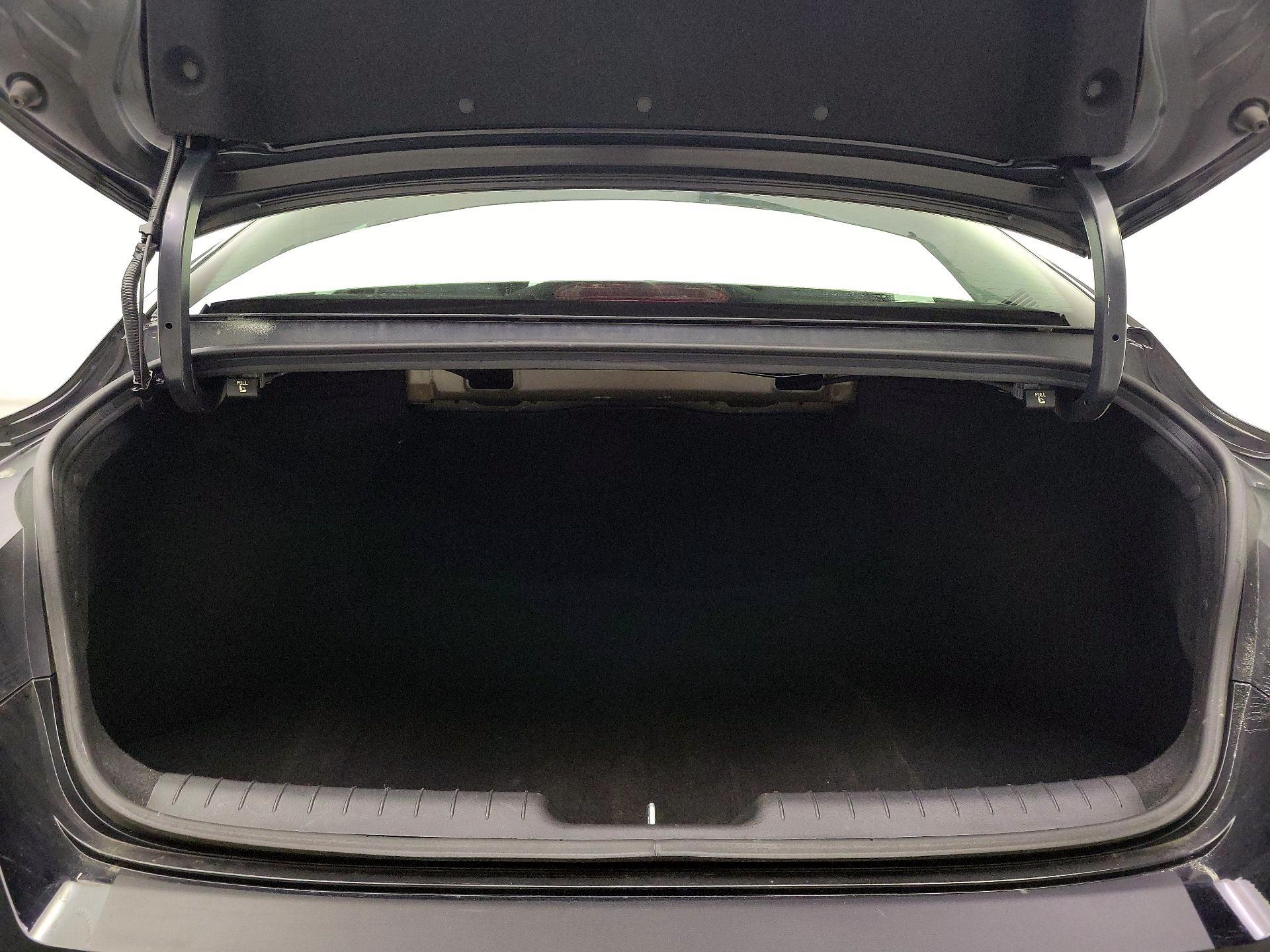 Thumbnail: 2022 Hyundai Elantra - 20