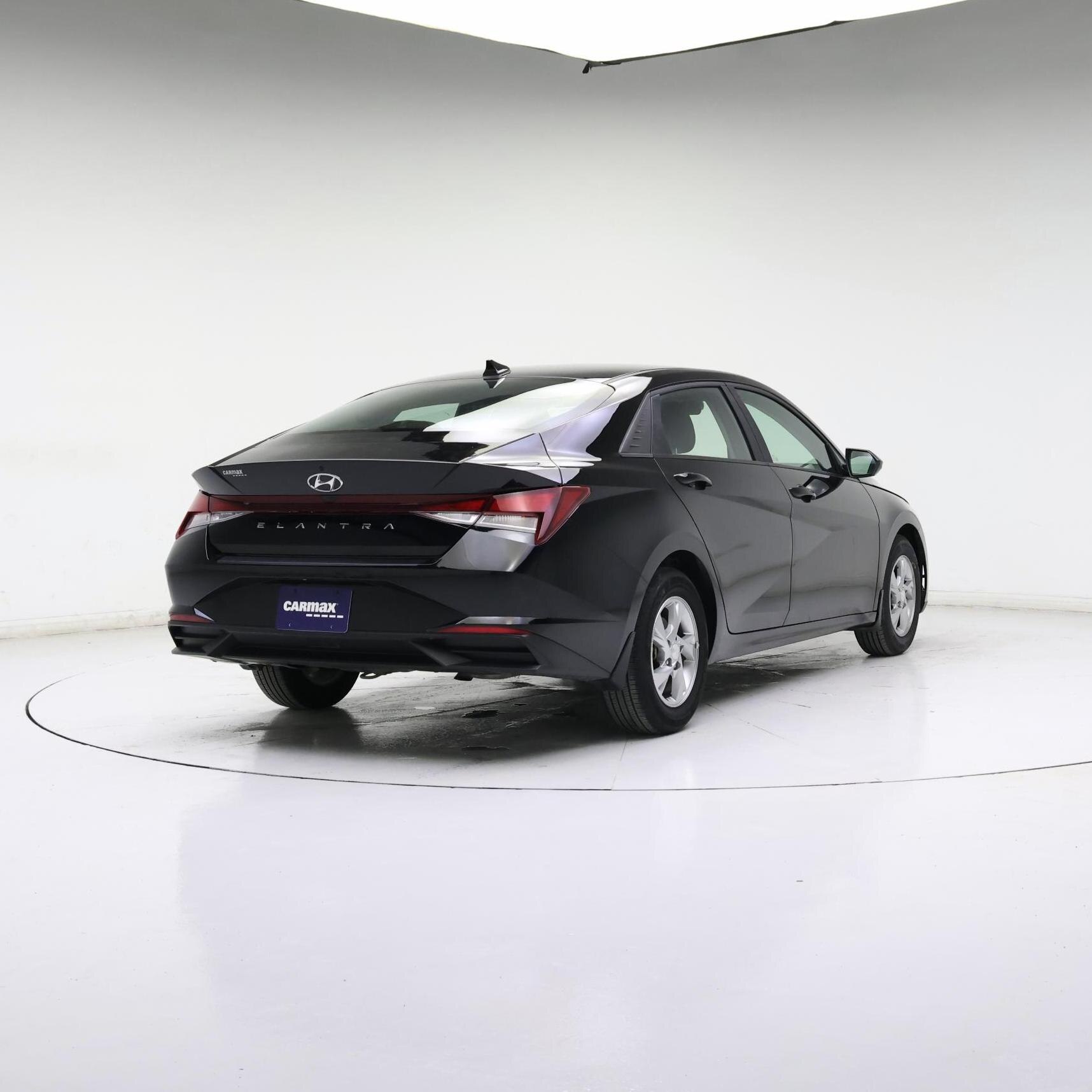 Thumbnail: 2022 Hyundai Elantra - 8