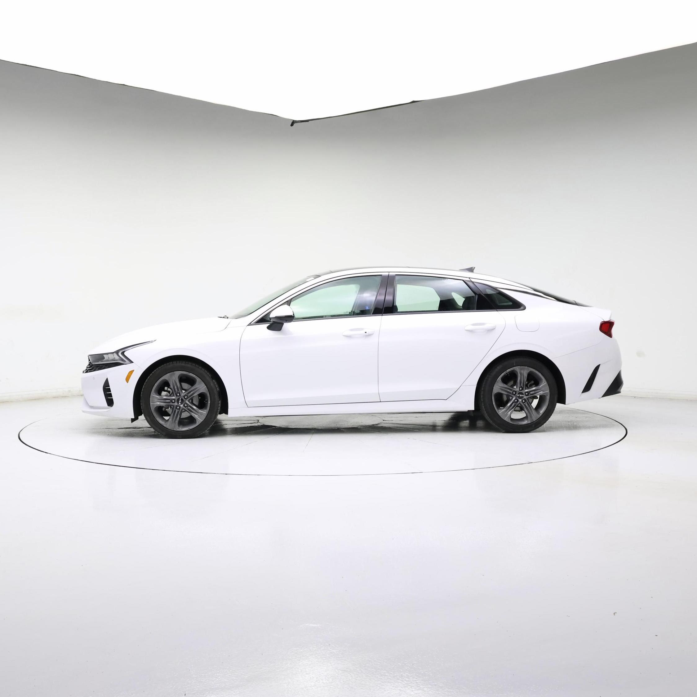 Thumbnail: 2022 Kia K5 - 3