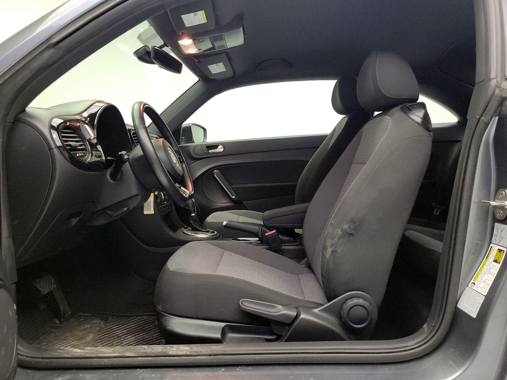 Thumbnail: 2017 Volkswagen Beetle - 11