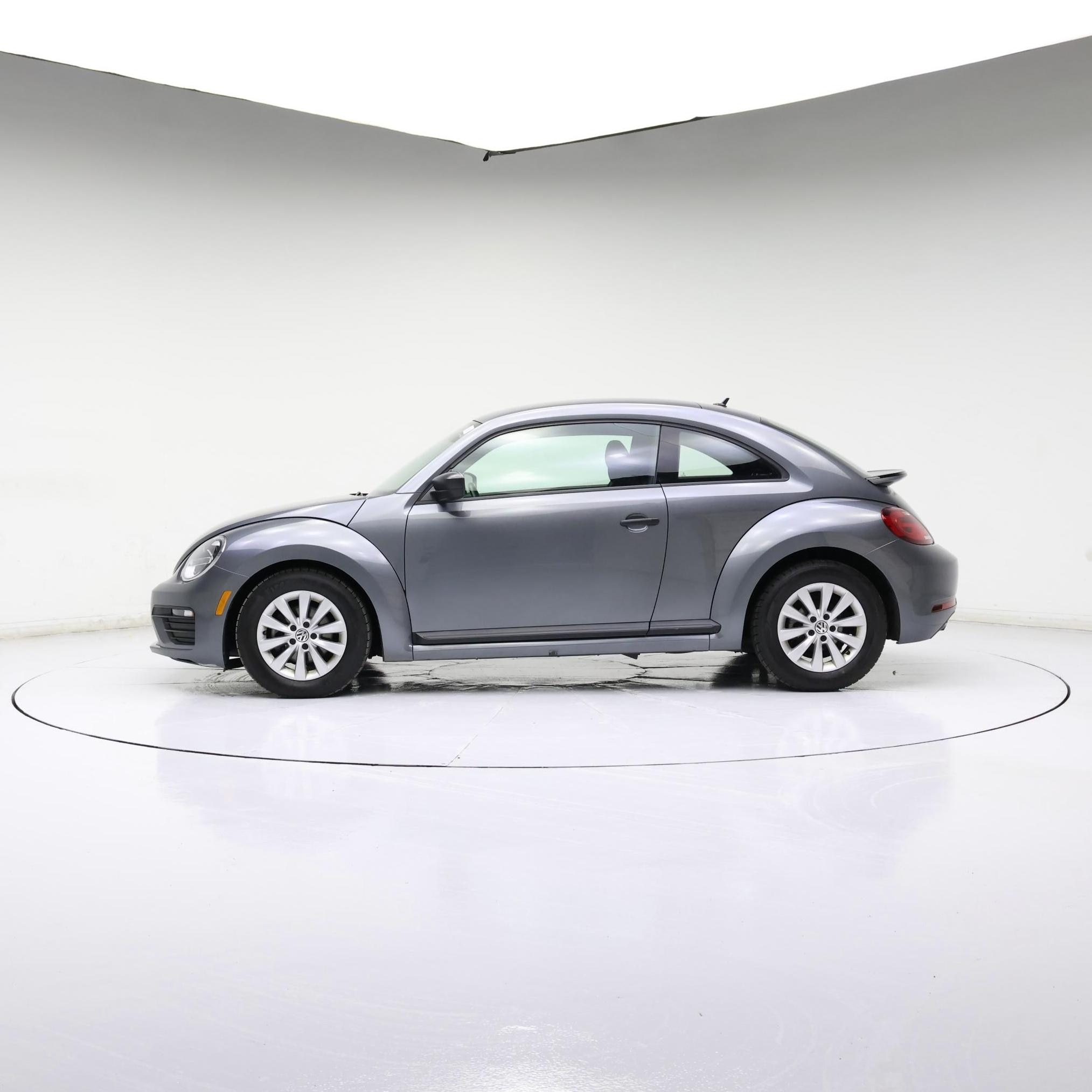 Thumbnail: 2017 Volkswagen Beetle - 7