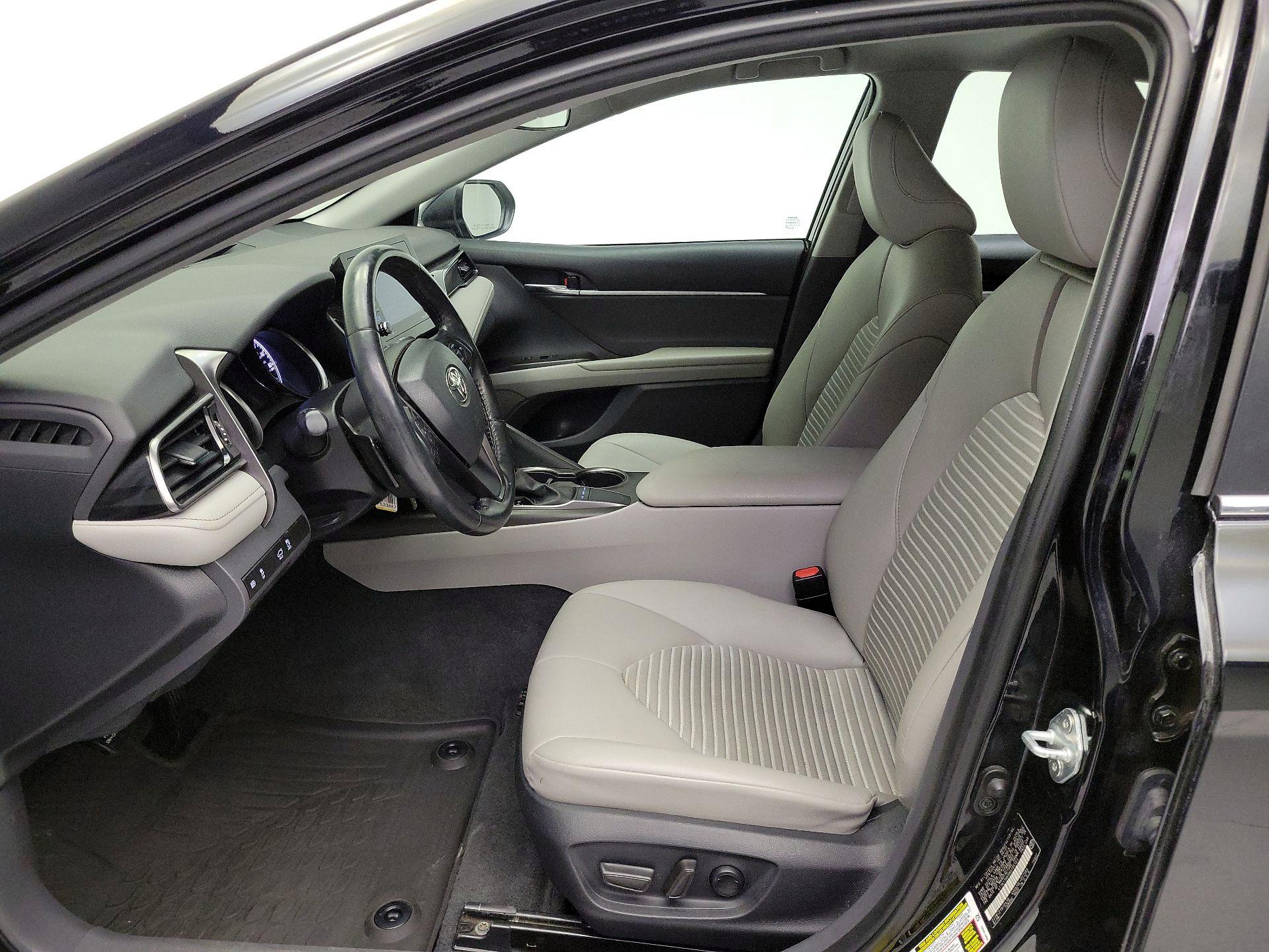 Thumbnail: 2022 Toyota Camry - 11