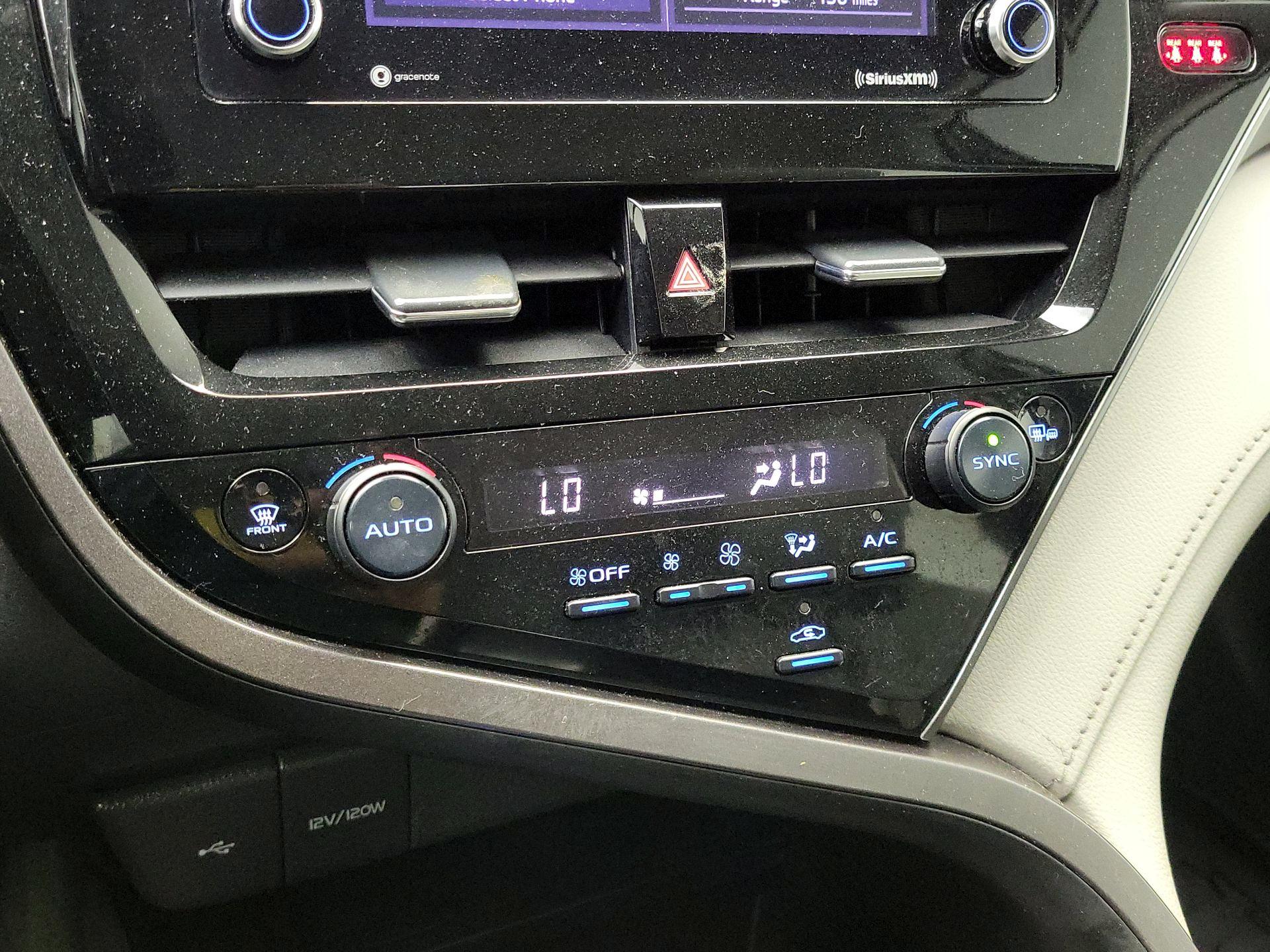 Thumbnail: 2022 Toyota Camry - 16