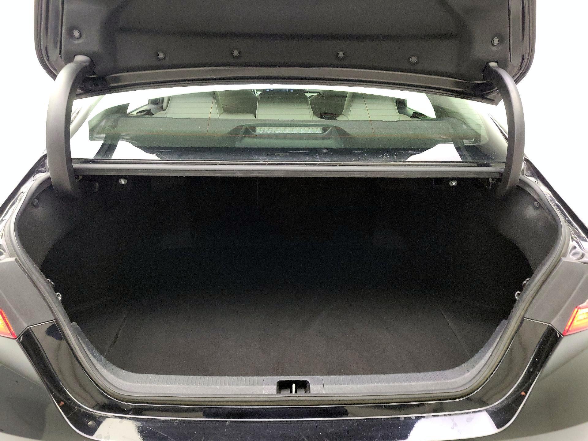 Thumbnail: 2022 Toyota Camry - 20